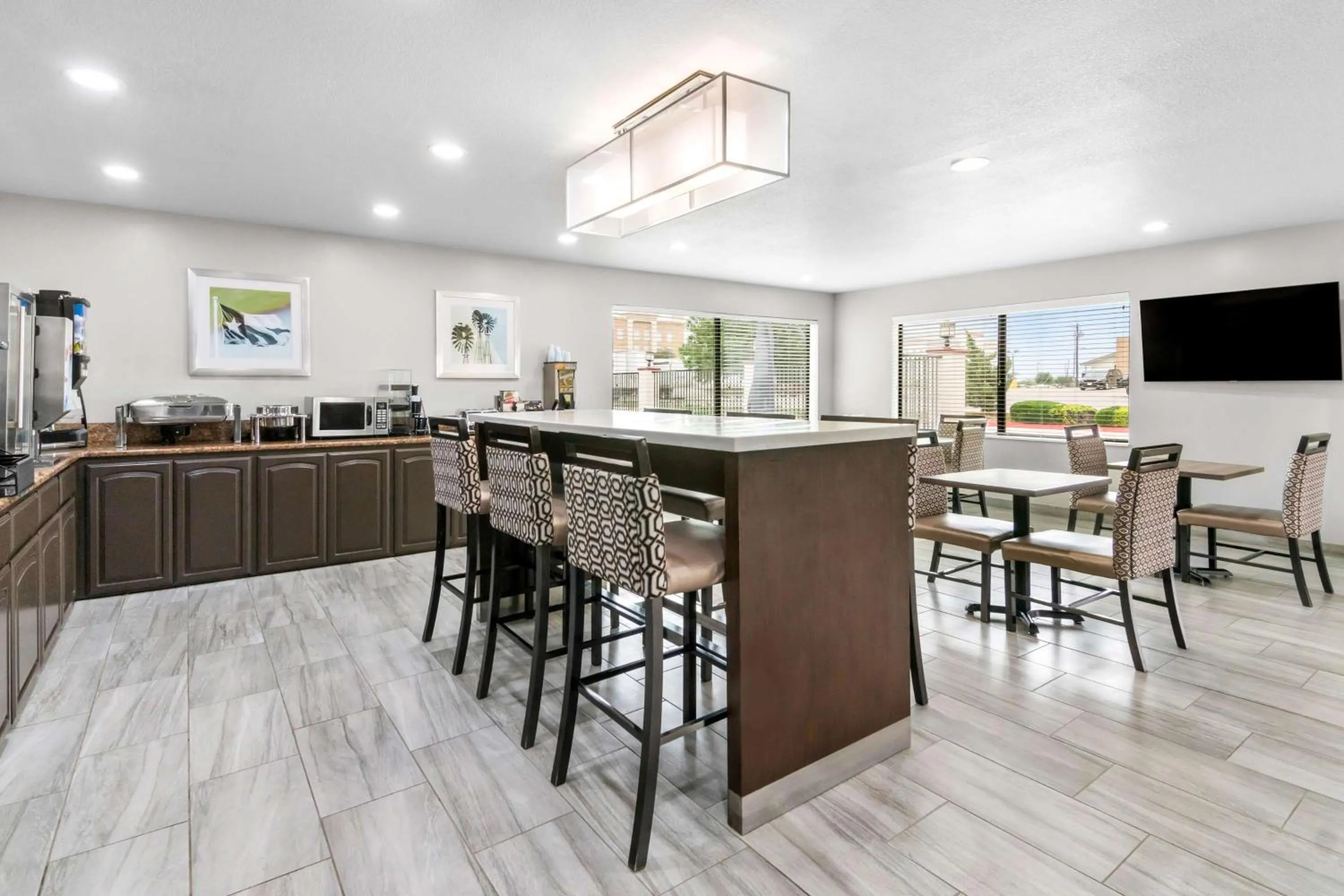 Breakfast in Best Western Abilene Inn & Suites