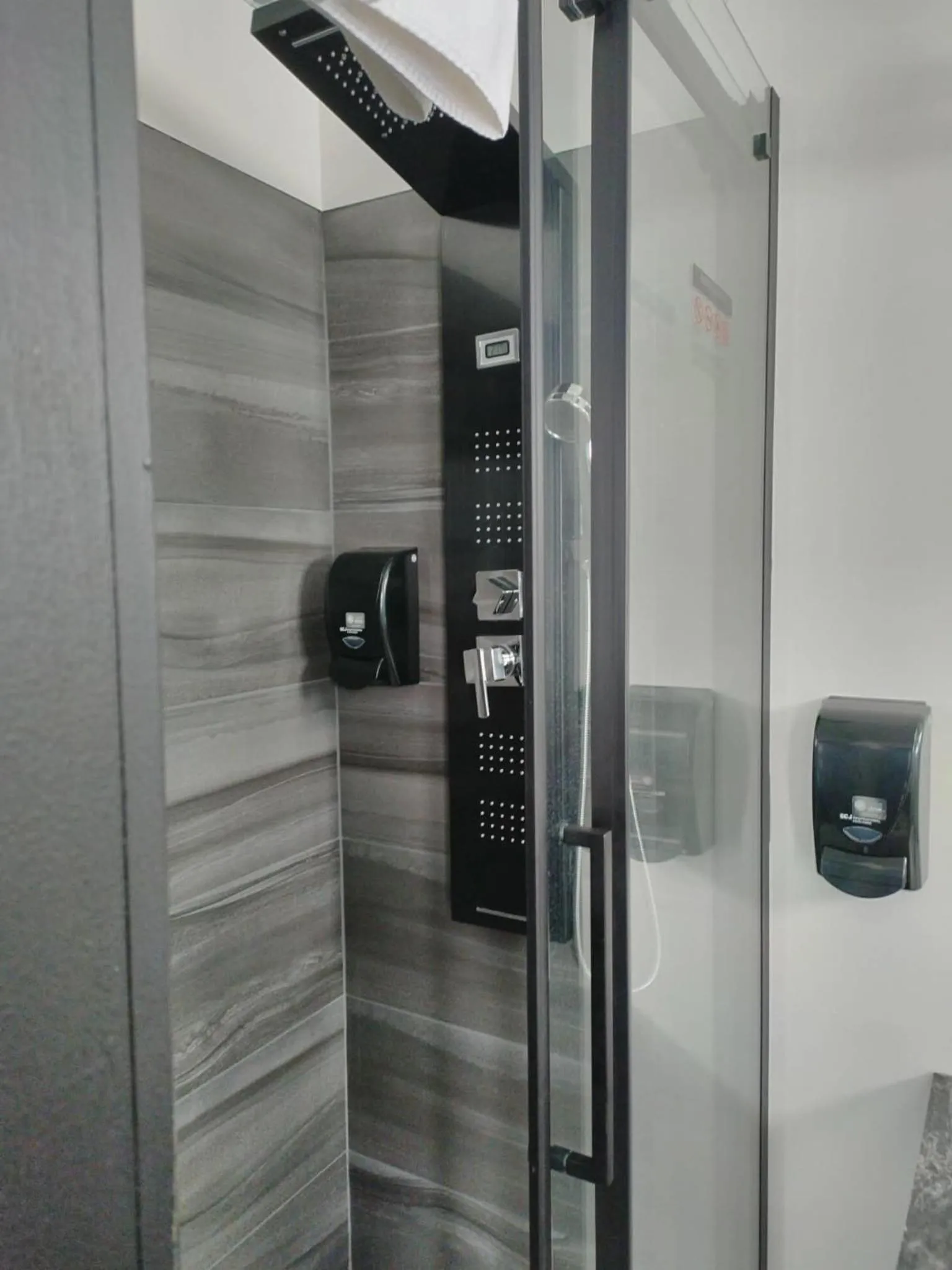 Bathroom in Motel Rimouski