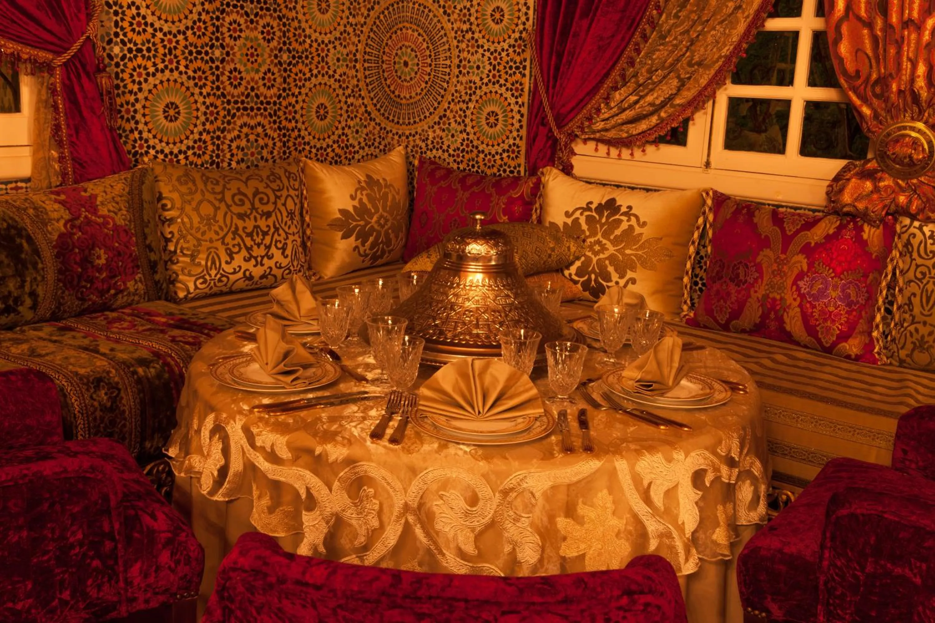 Restaurant/places to eat in Villa Des Ambassadors