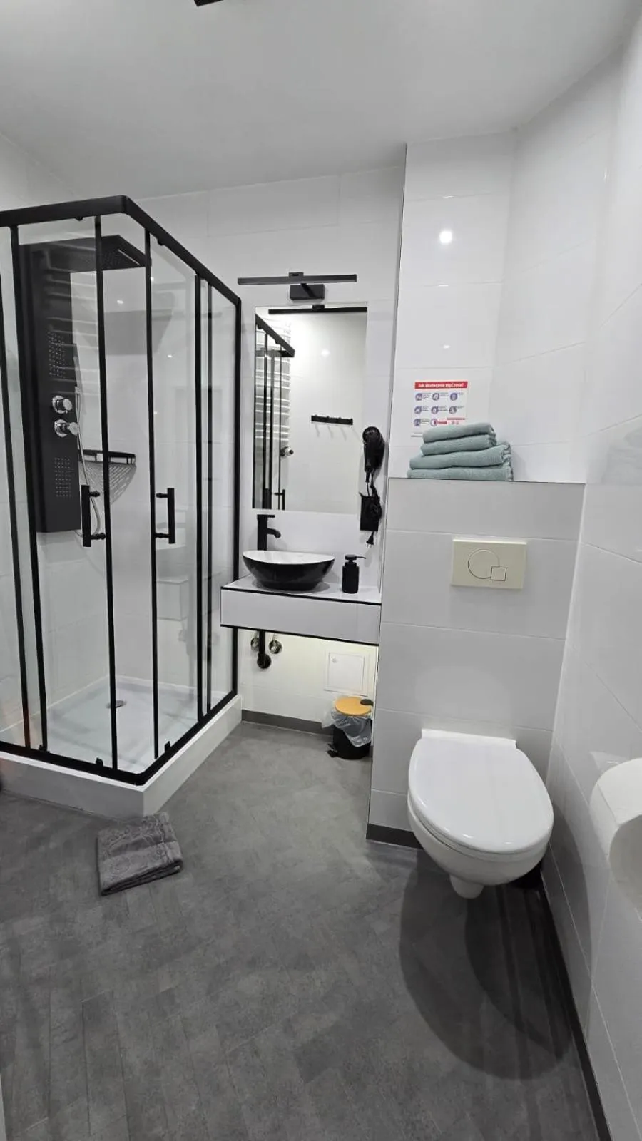 Toilet in Eldom-NOCLEGI, Kolejowa 15 Wągrowiec