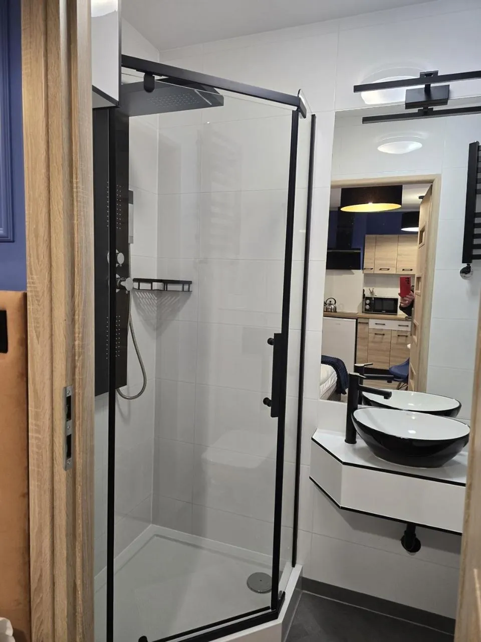 Shower in Eldom-NOCLEGI, Kolejowa 15 Wągrowiec