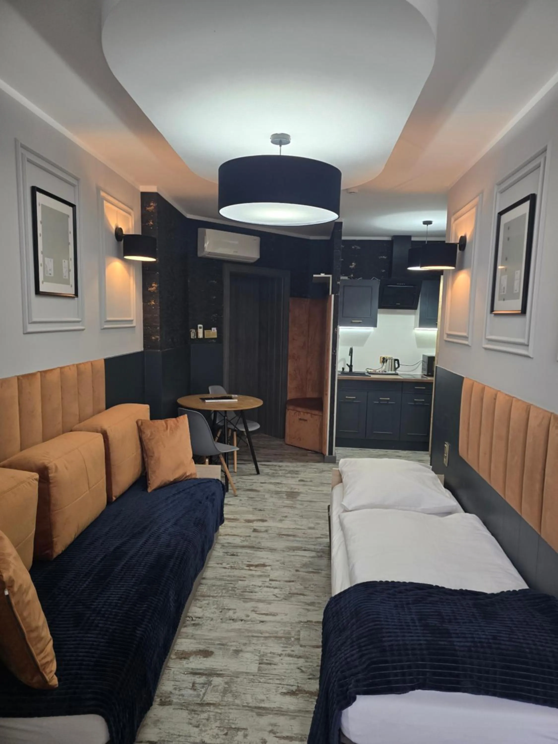 Living room, Bed in Eldom-NOCLEGI, Kolejowa 15 Wągrowiec