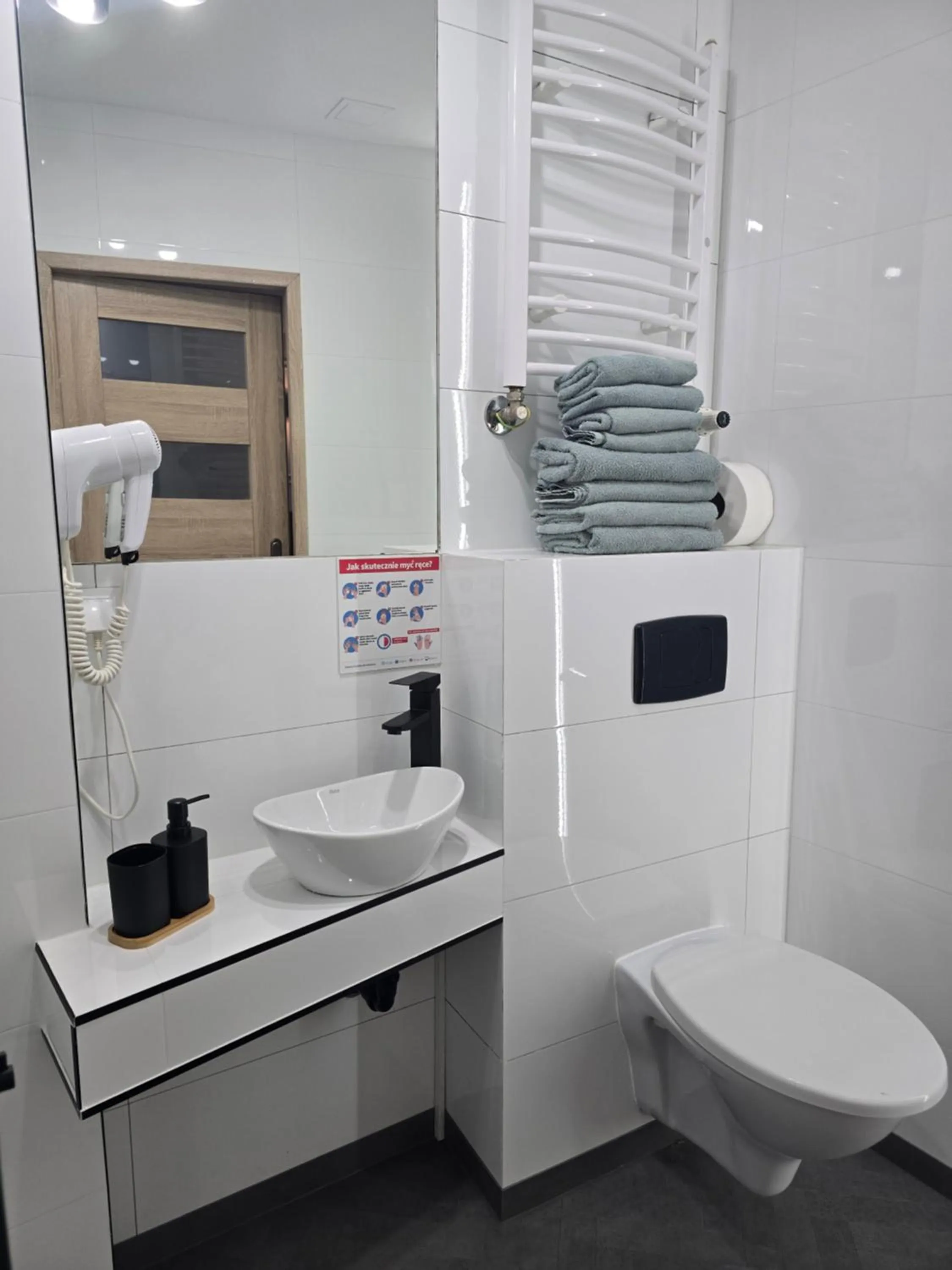 Bathroom in Eldom-NOCLEGI, Kolejowa 15 Wągrowiec