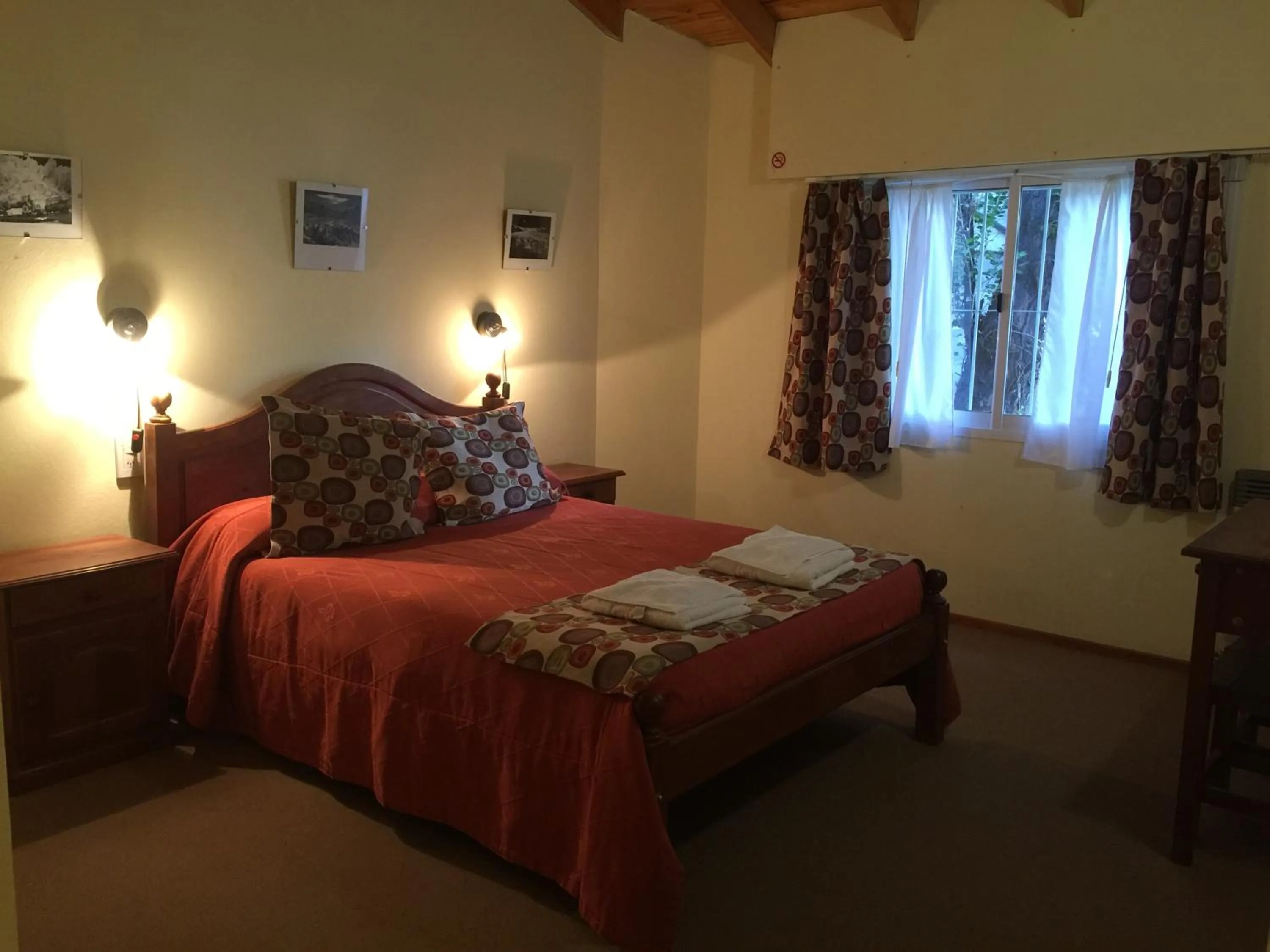 Bedroom, Bed in Hostel Los Pioneros