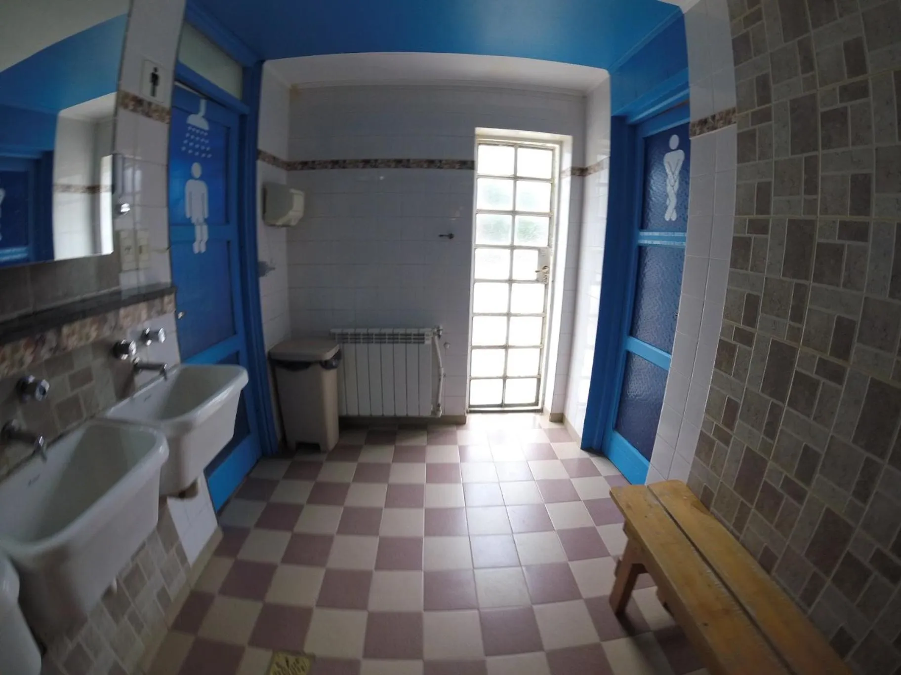 Bathroom in Hostel Los Pioneros