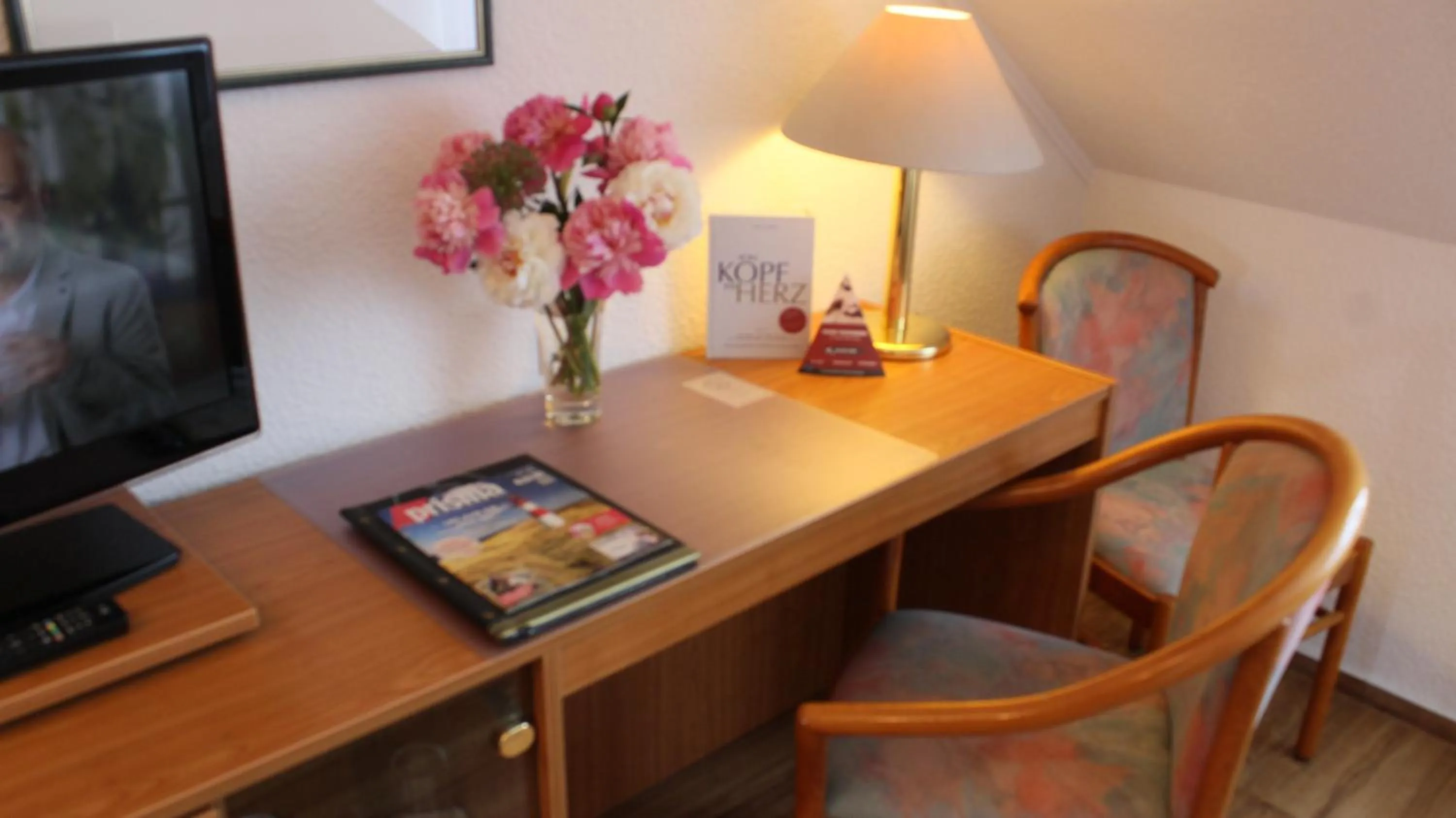 Photo of the whole room in Hotel Weisser Schwan