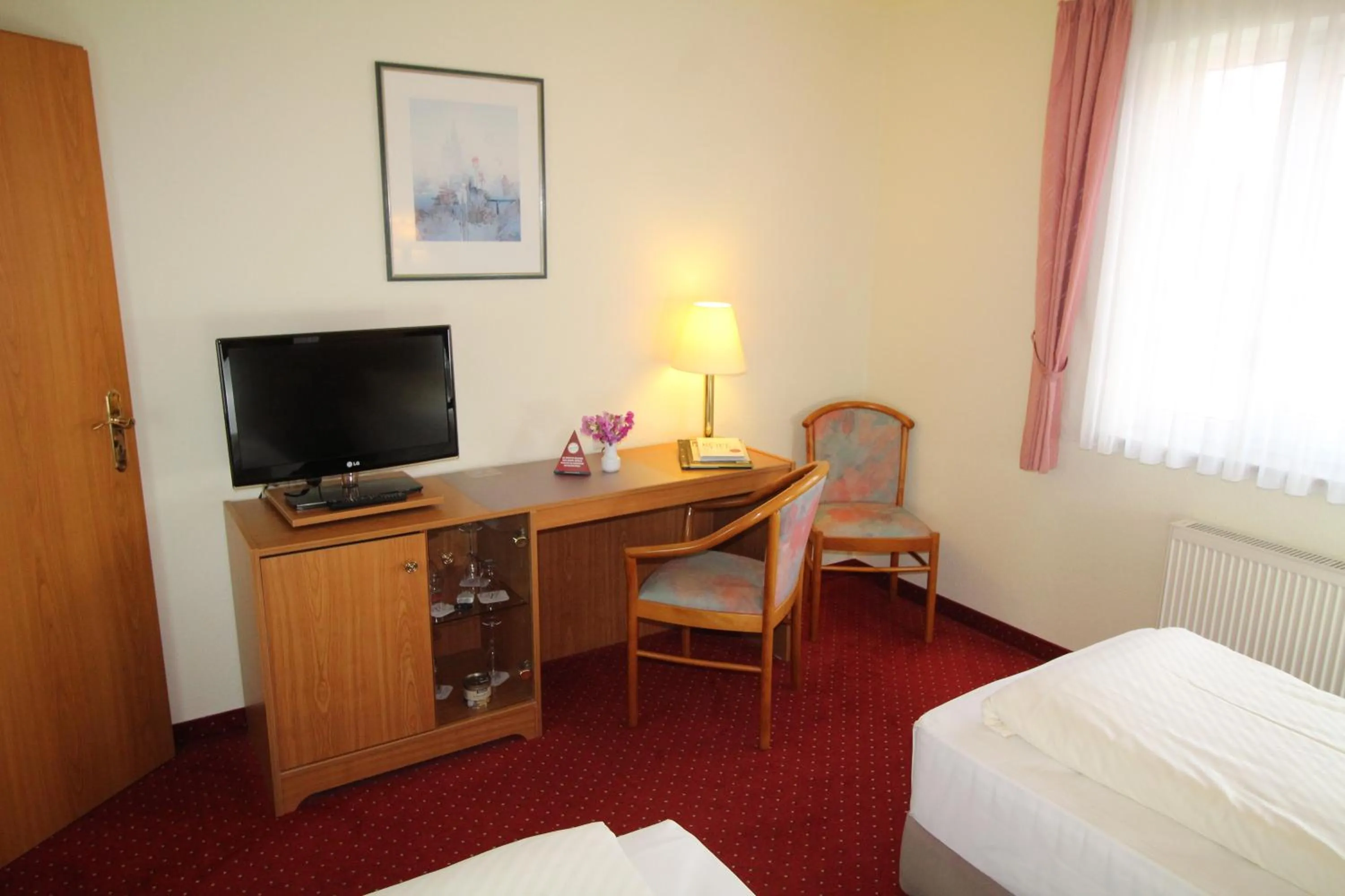 TV and multimedia, Bed in Hotel Weisser Schwan