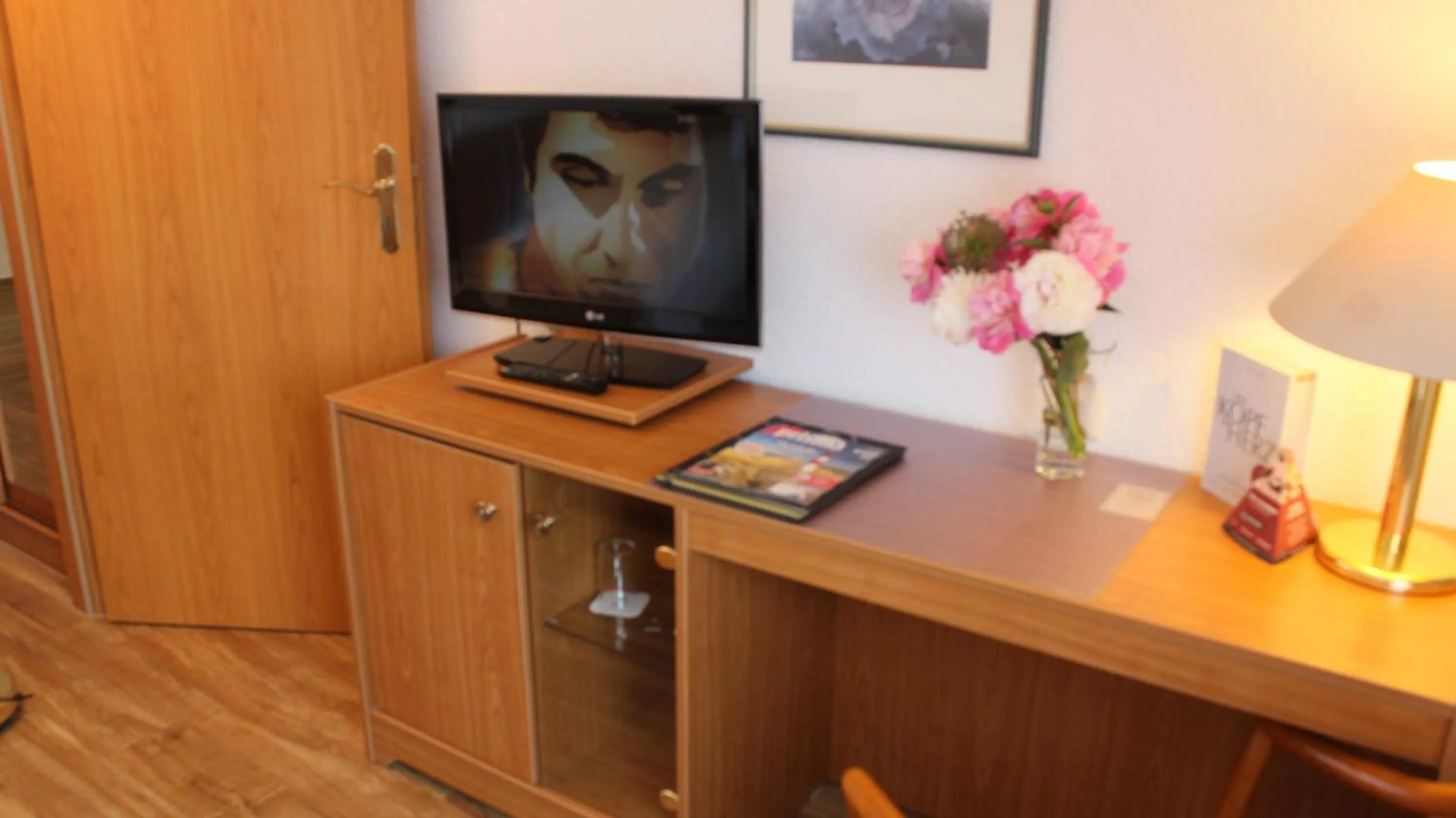 Photo of the whole room in Hotel Weisser Schwan