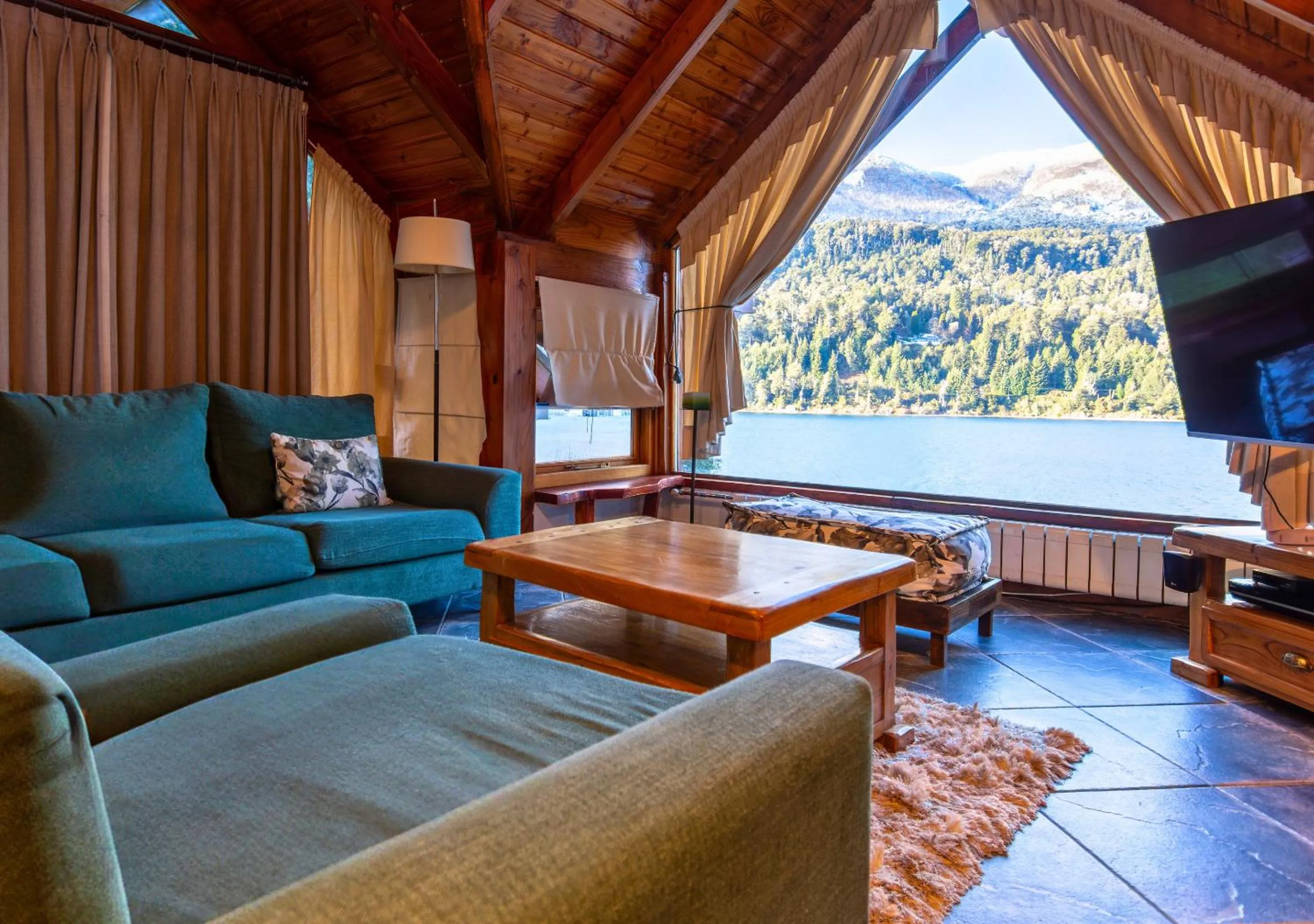 Natural landscape in Costa Serena Aparts & Spa