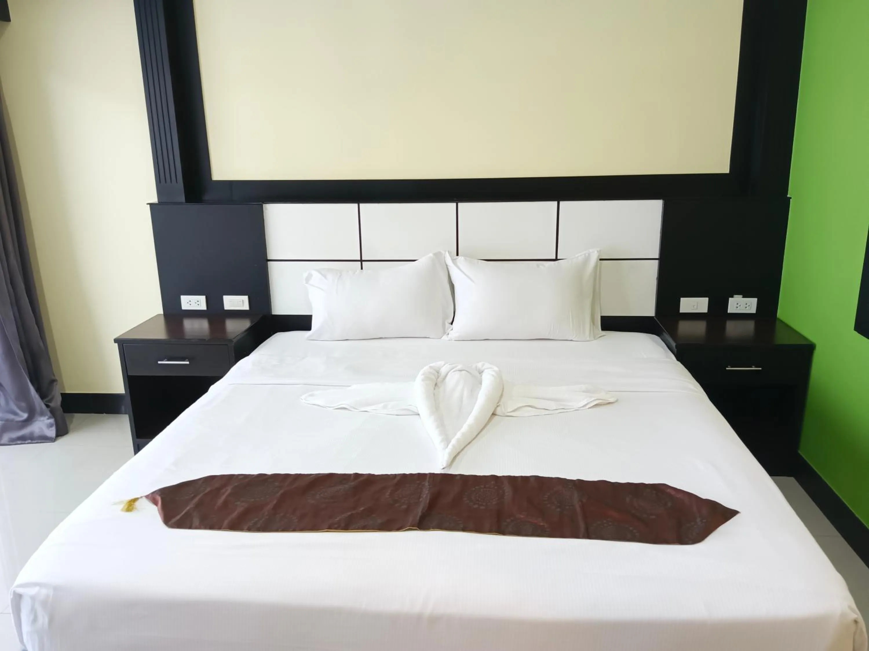 Bed in Star House Patong