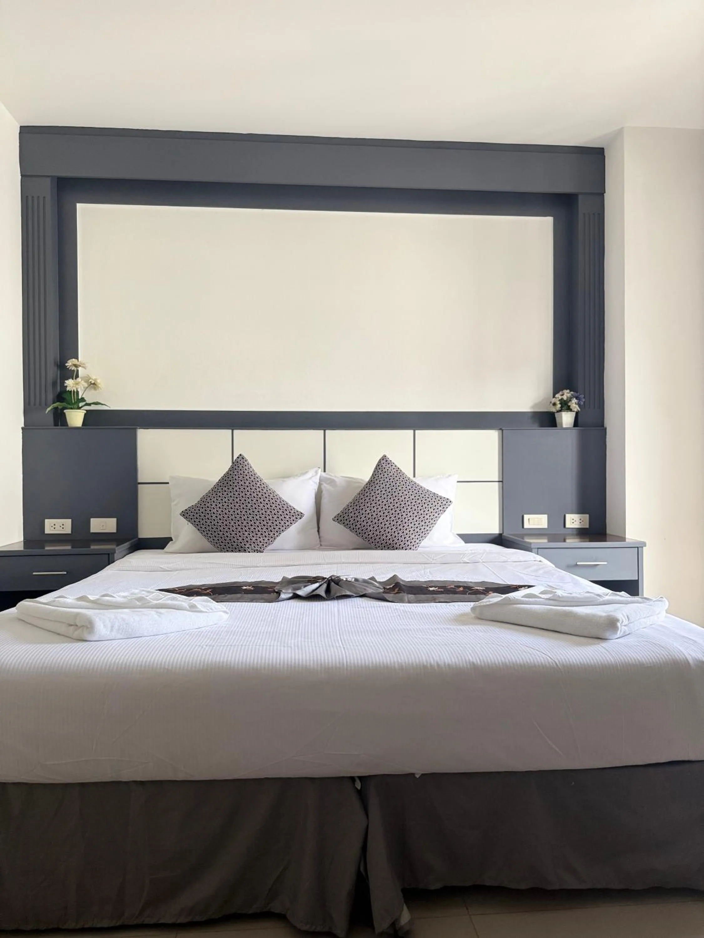 Bedroom, Bed in Star House Patong