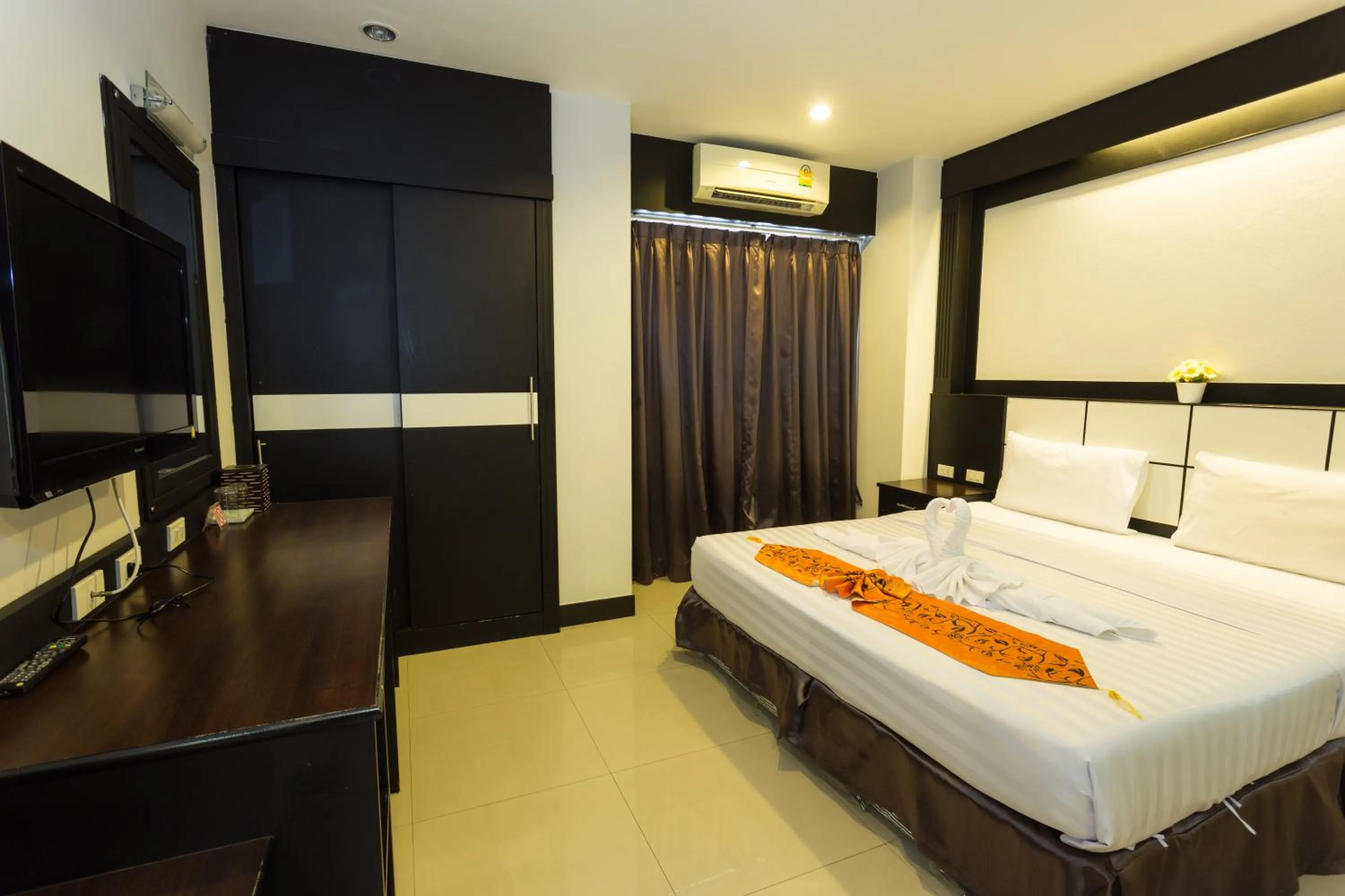 Other, Bed in Star House Patong