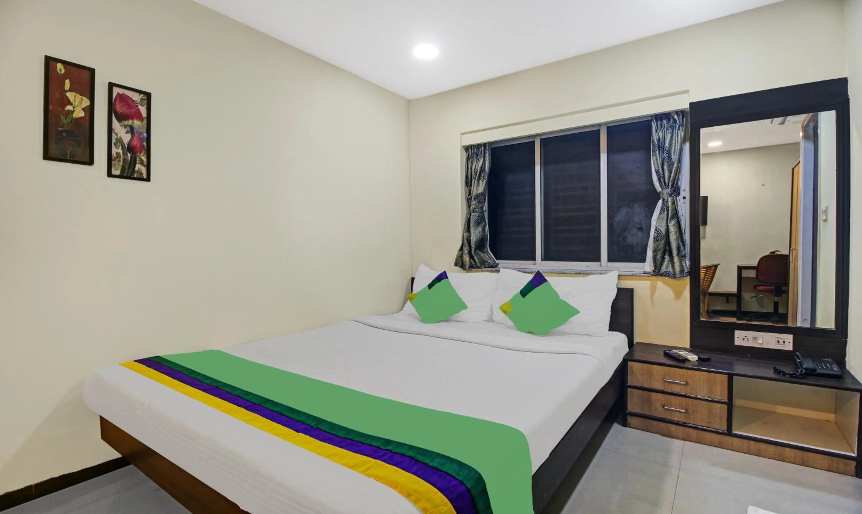 Bedroom, Bed in Treebo Naman'S Inn Near Kalighat Mandir