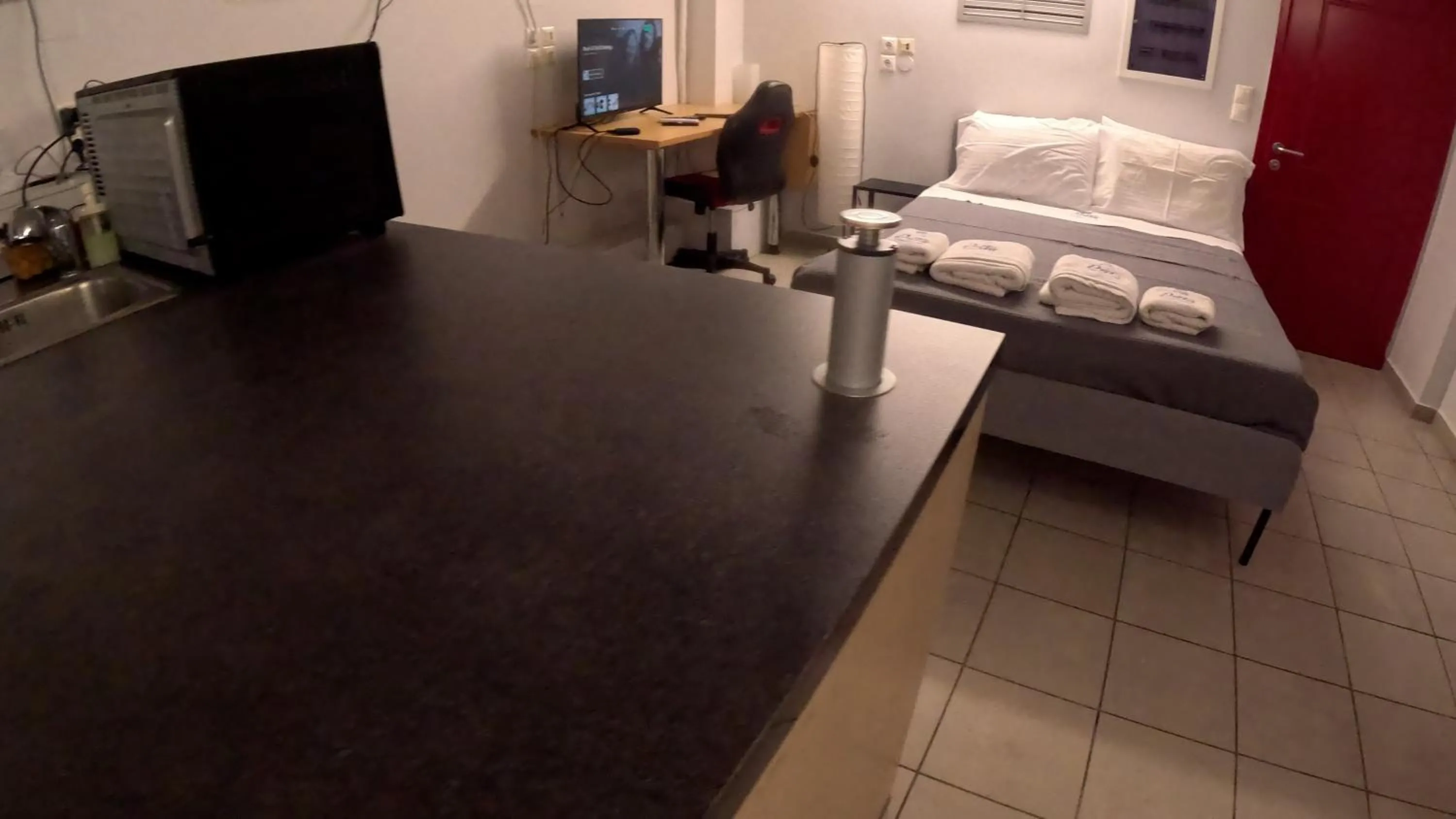 Bed in Data Chios Center semi basement