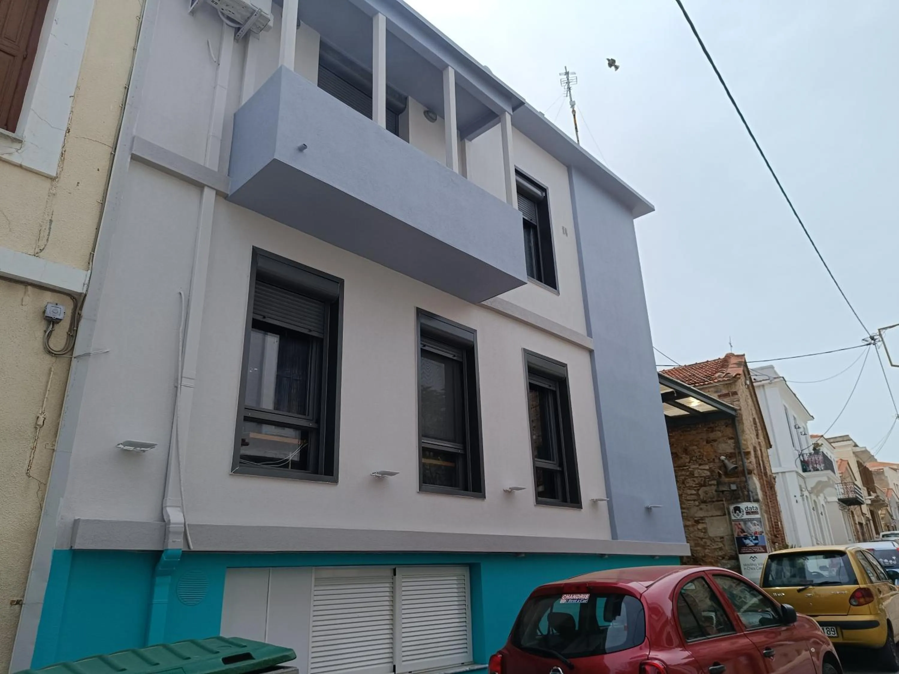 Data Chios Center semi basement