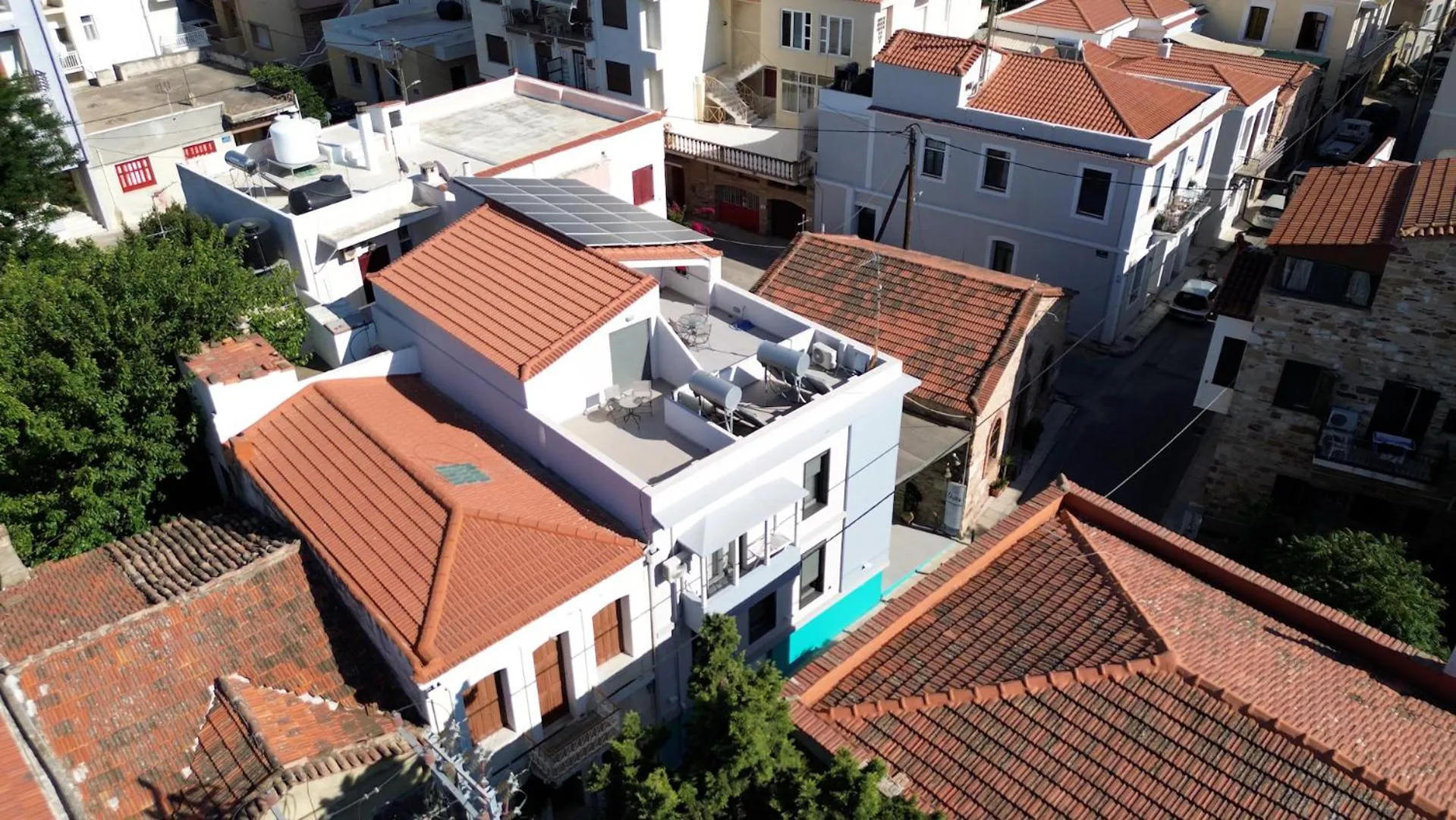 Data Chios Center semi basement