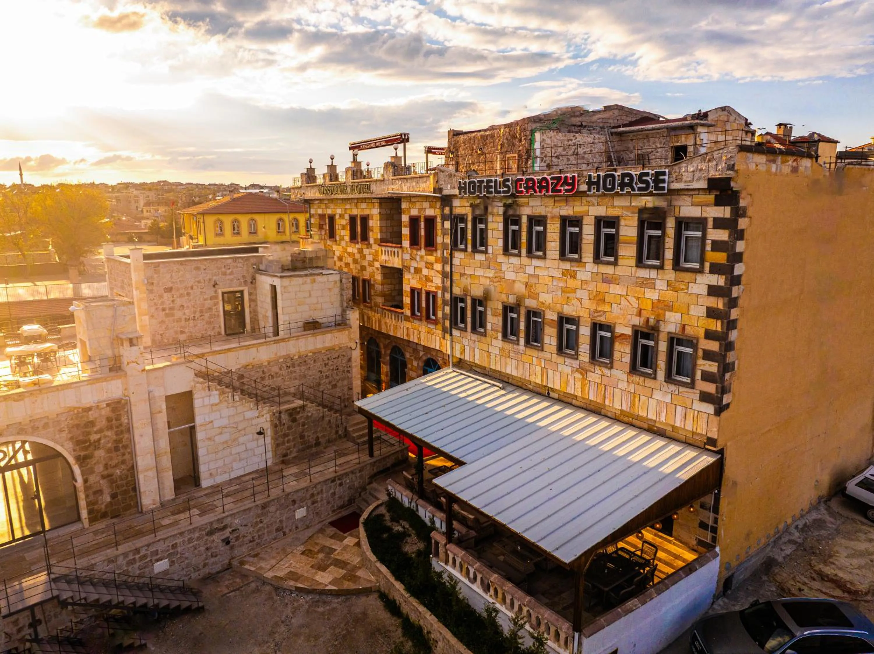 Property building in hotels crazy horse