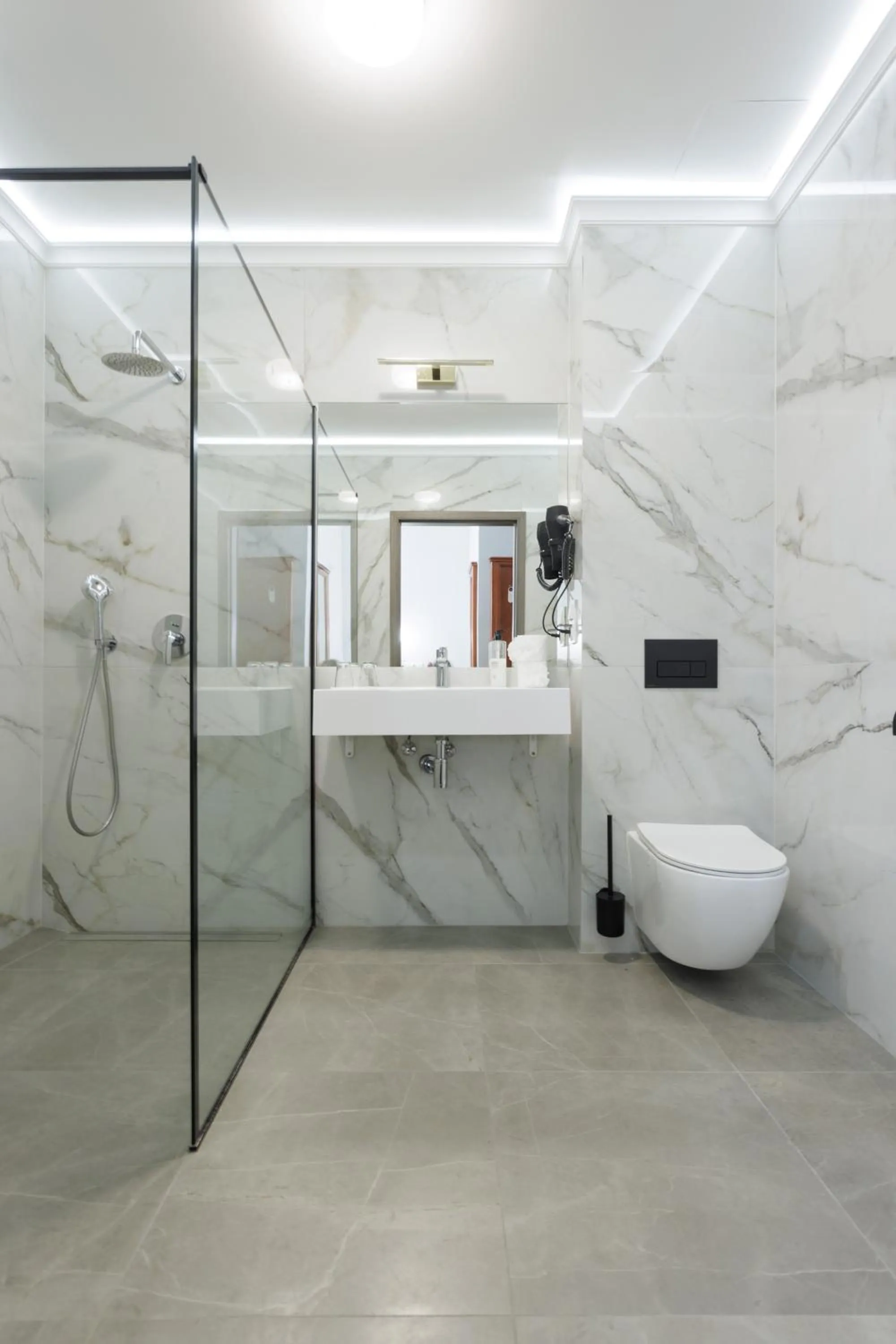 Bathroom in Hotel Europejski Wrocław Centrum