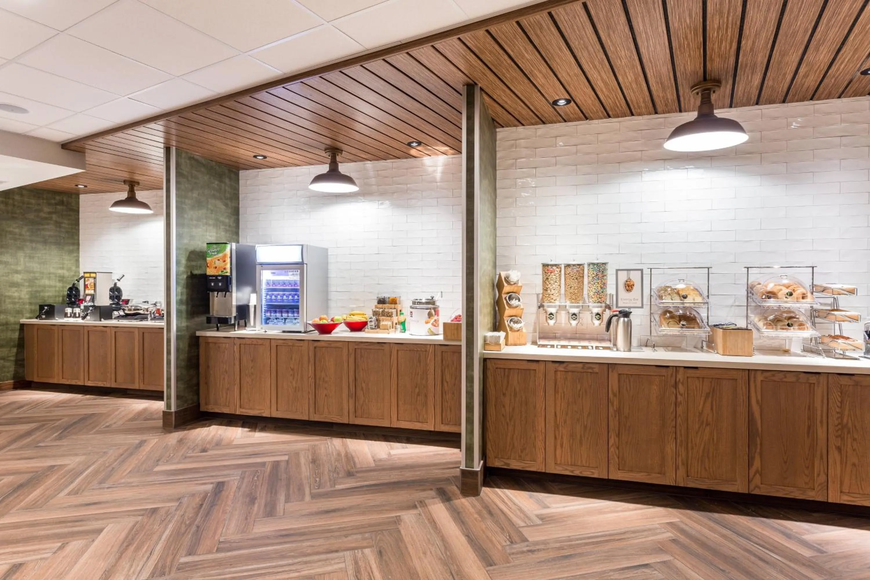 Breakfast in Fairfield Inn & Suites by Marriott Jasper