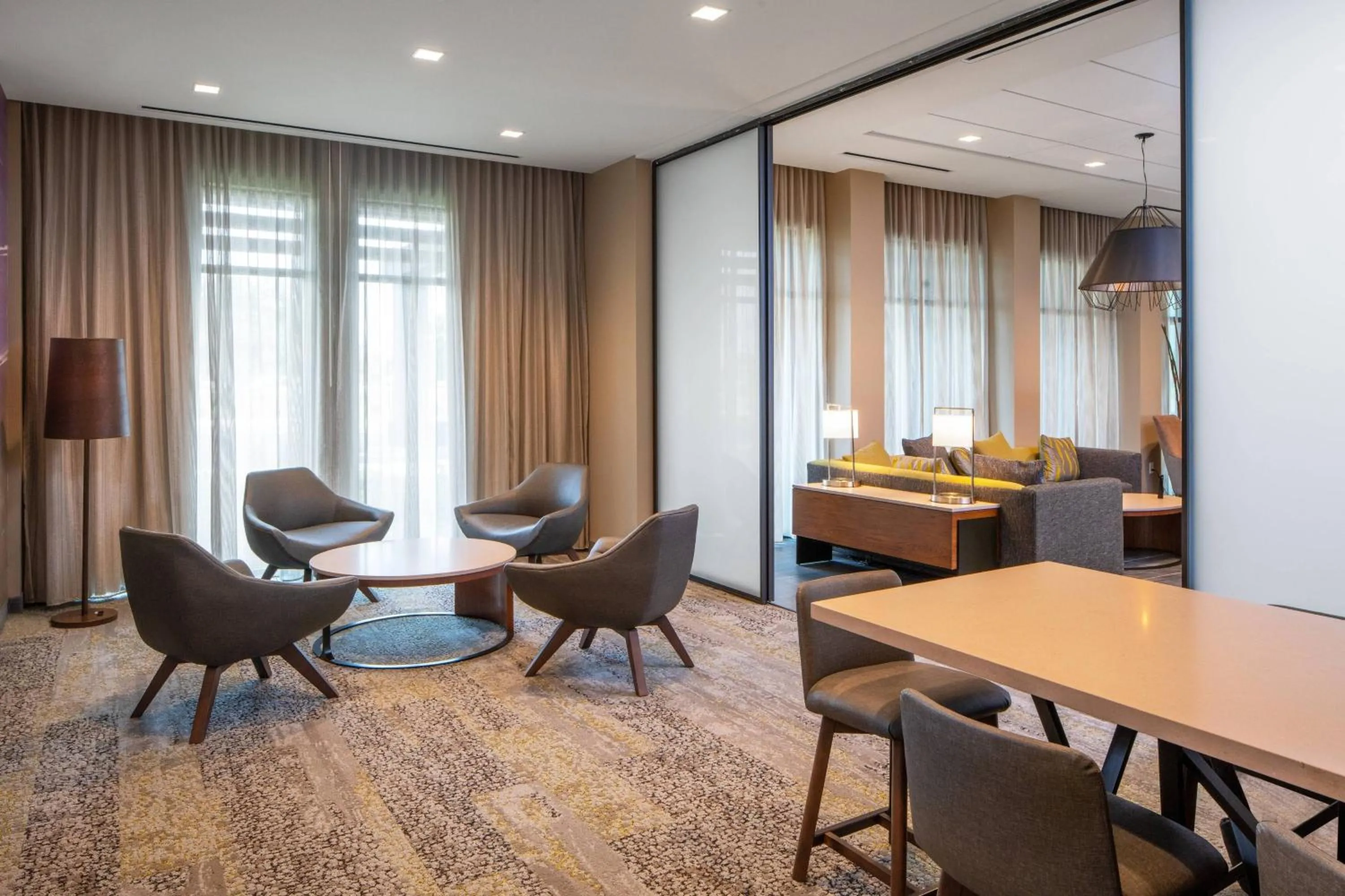 Meeting/conference room in Courtyard by Marriott Lafayette South