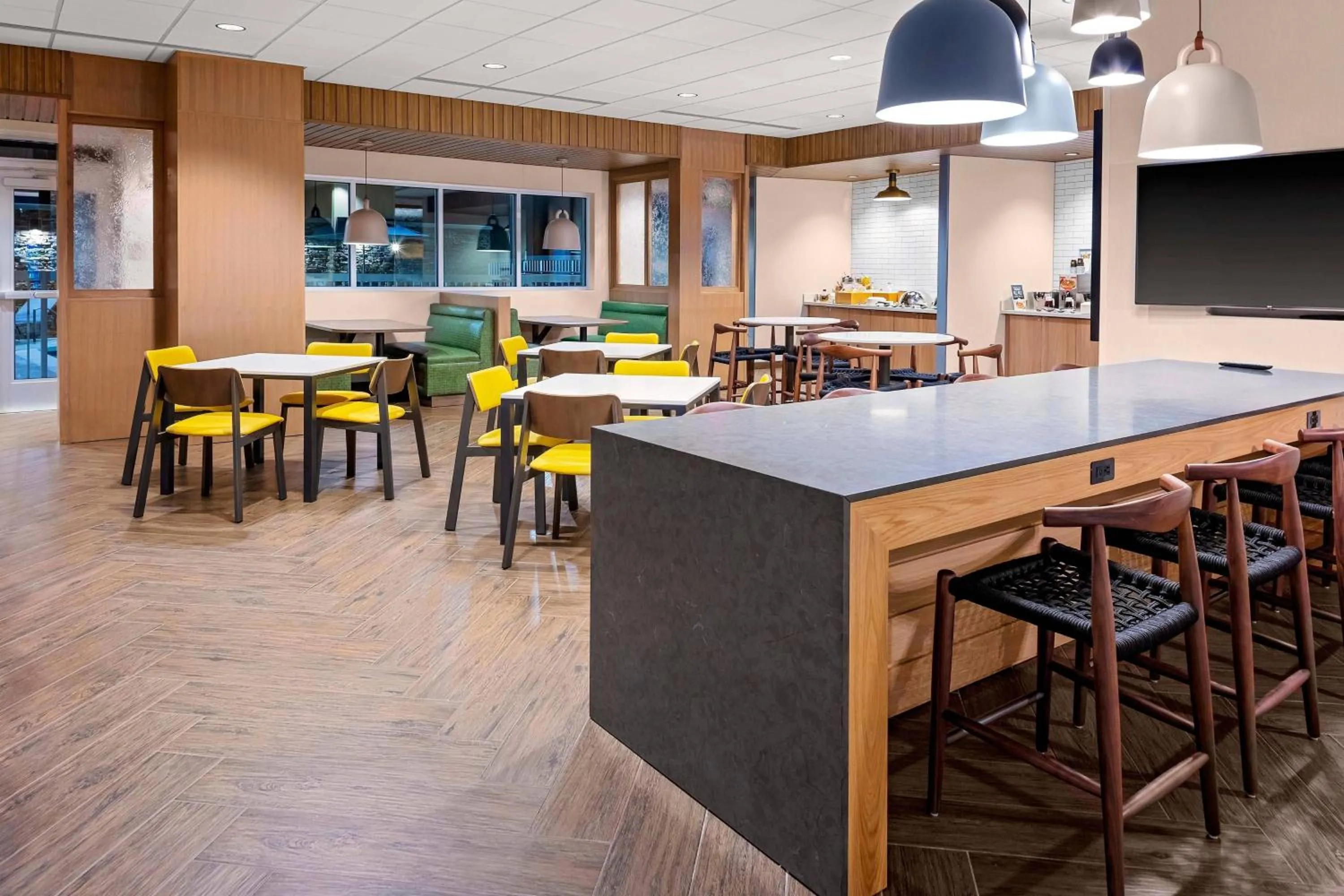 Breakfast in Fairfield Inn & Suites by Marriott Memphis Collierville