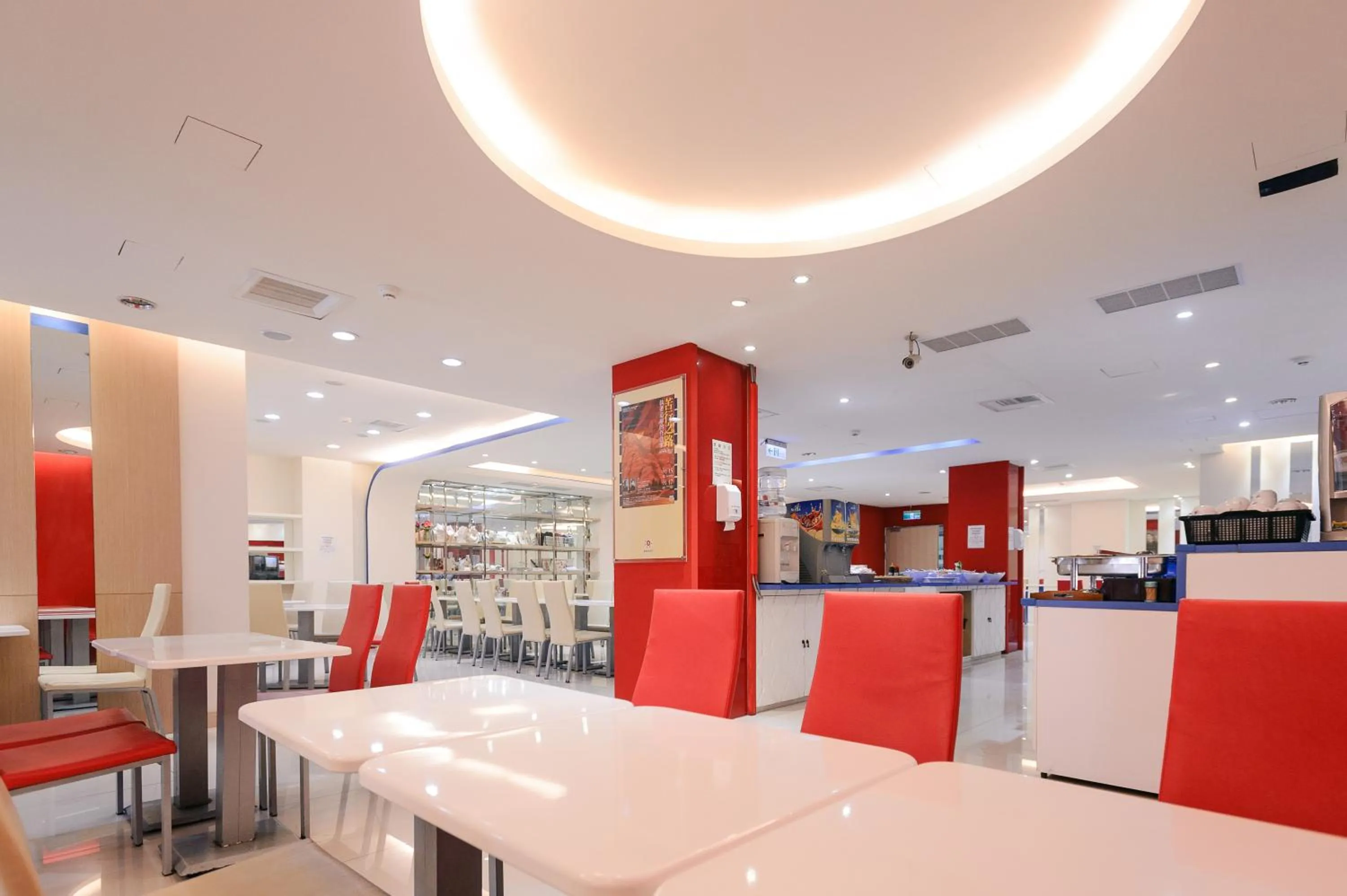 Restaurant/places to eat in i-Deal Hotel