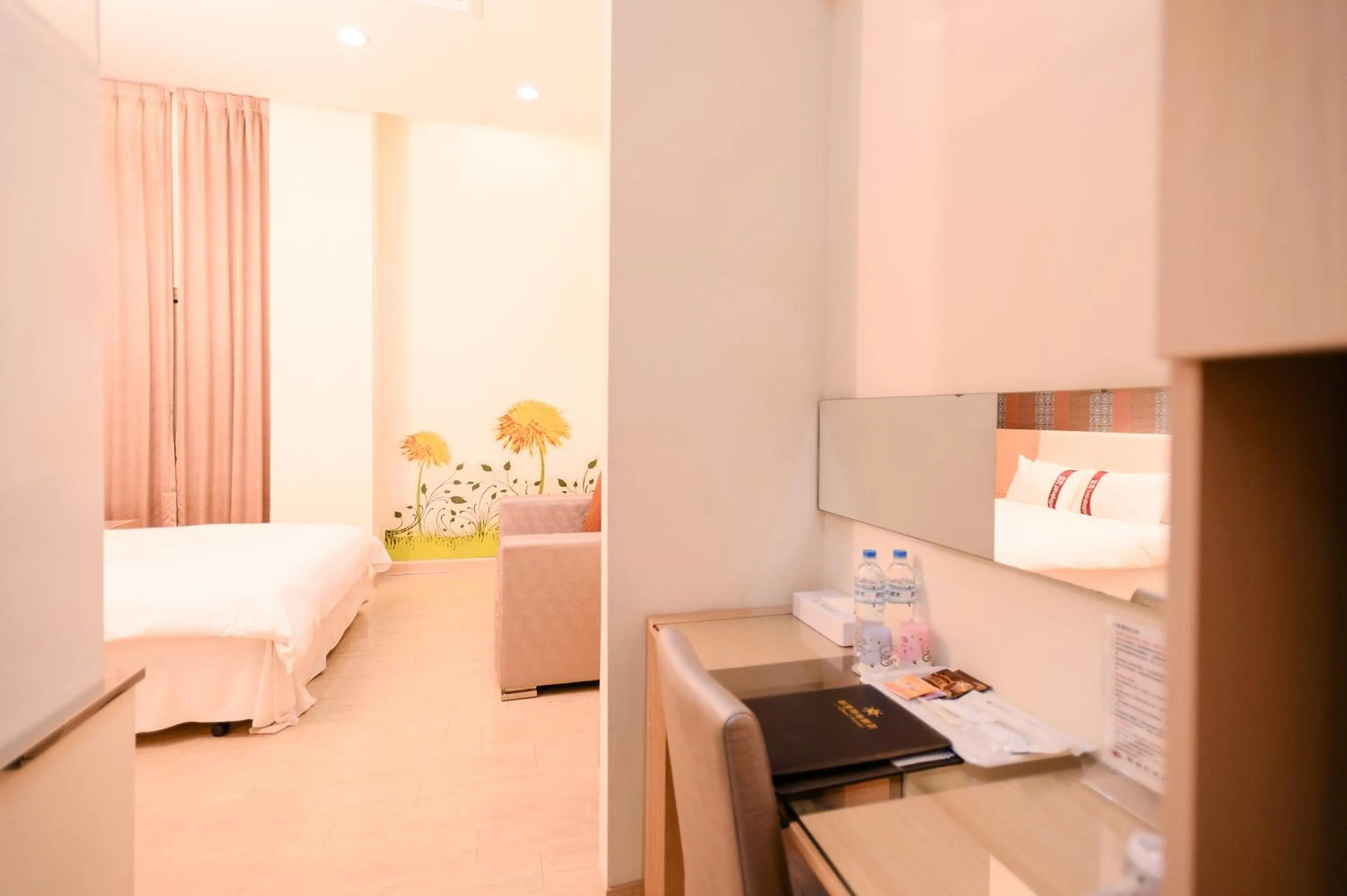 bunk bed, Bed in i-Deal Hotel