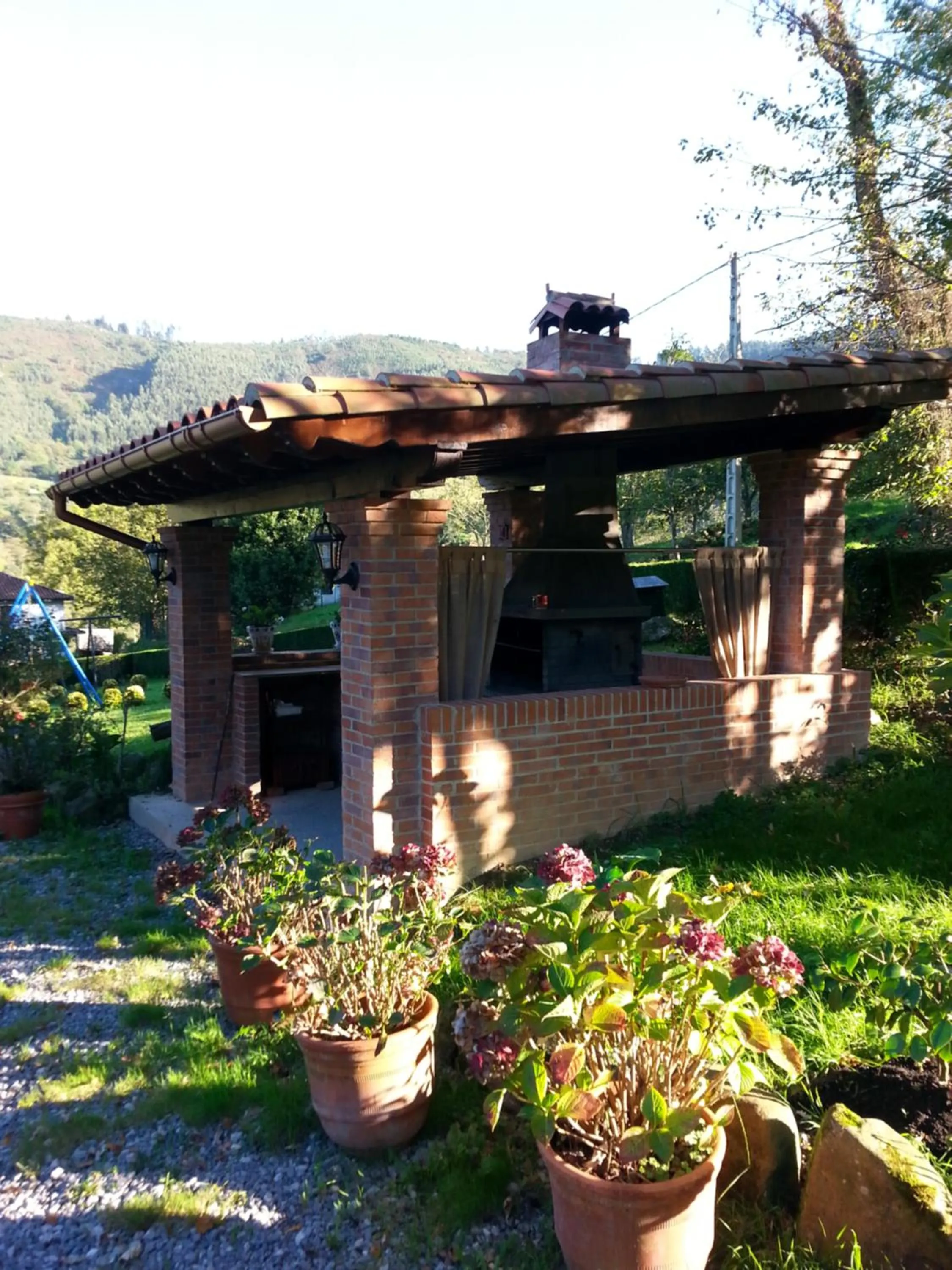 BBQ facilities in Casa Rural Casa Capión