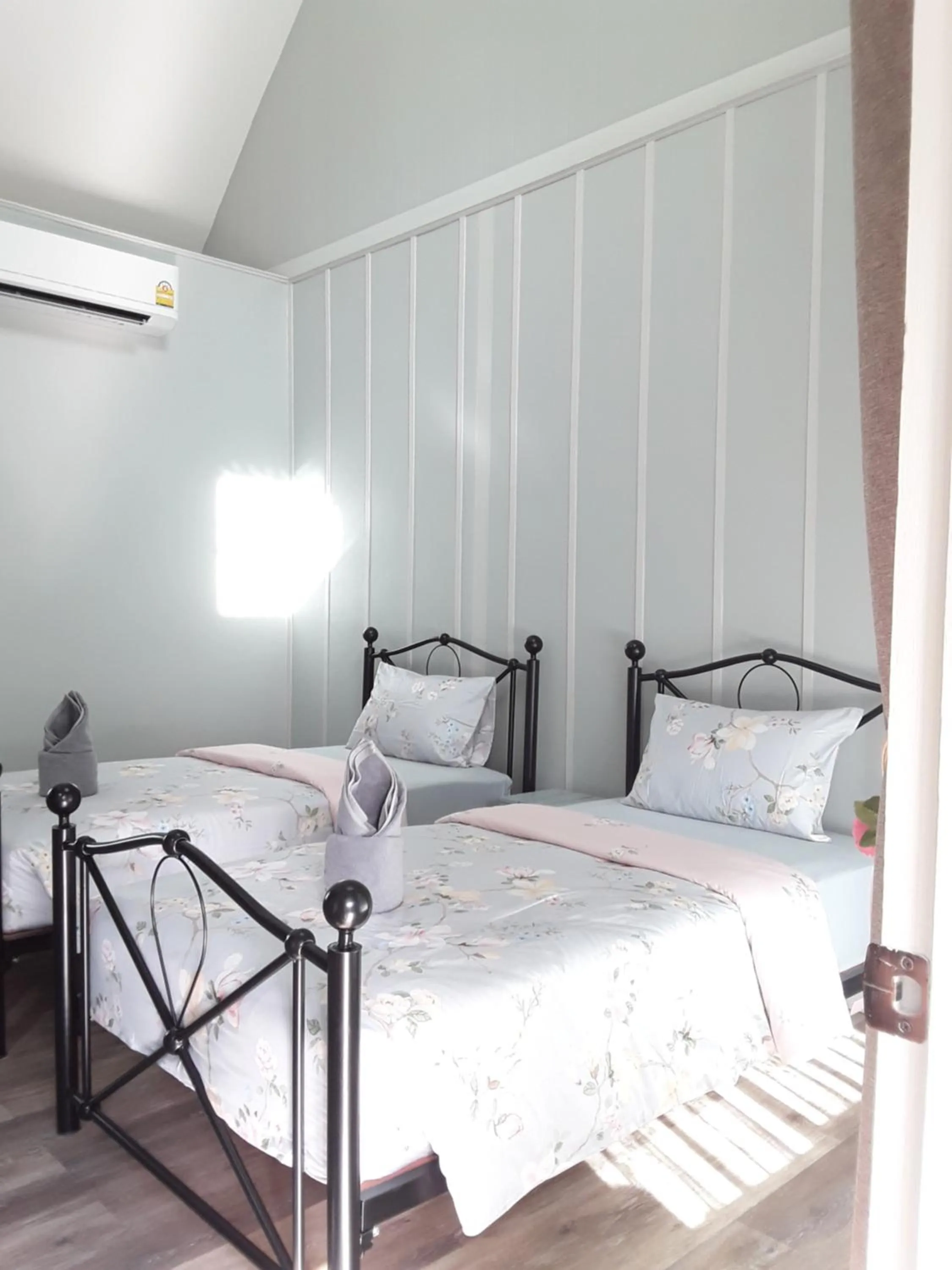 Bed in Sky cottage Bungalow