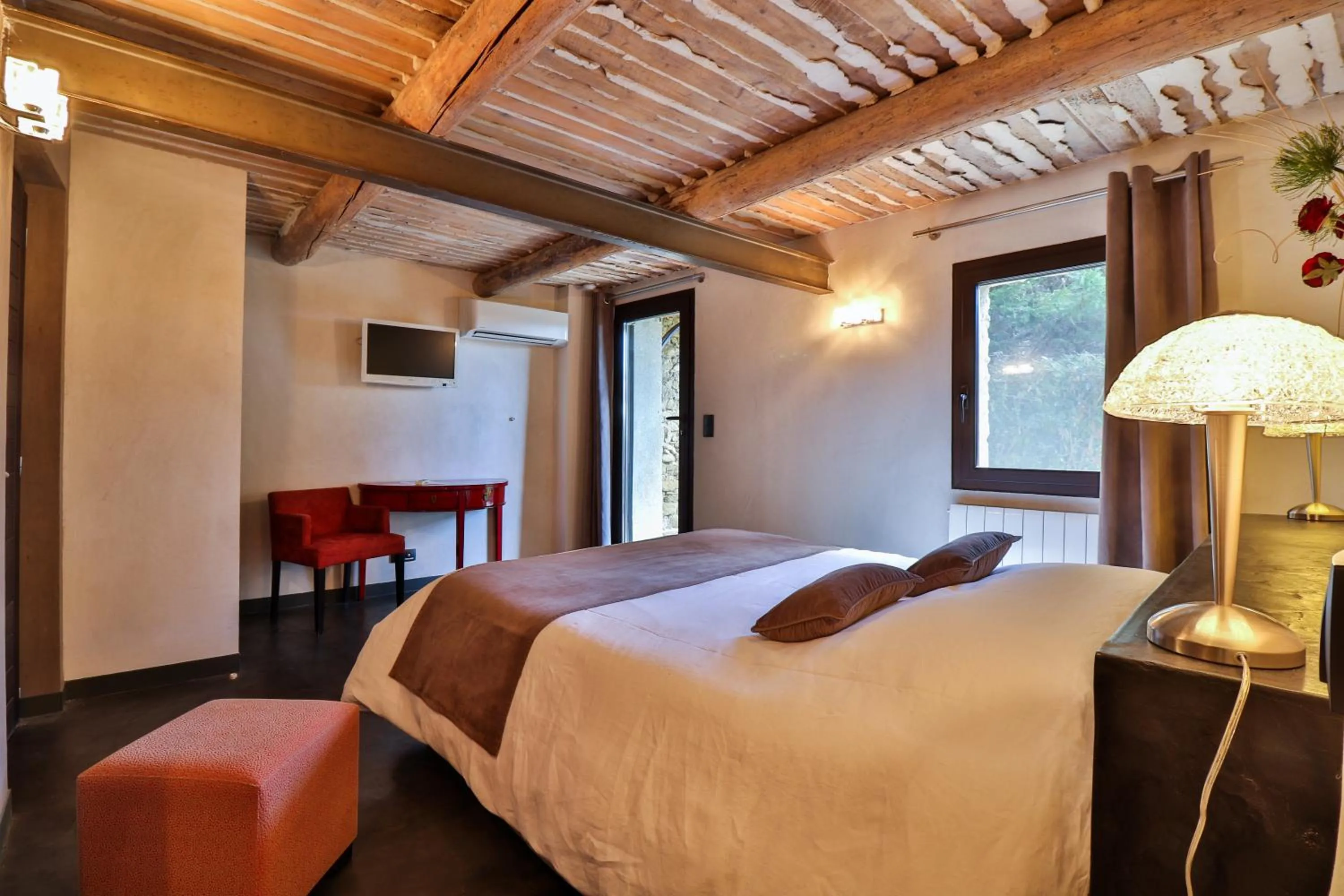 Bed in Le Mas de la Lombarde