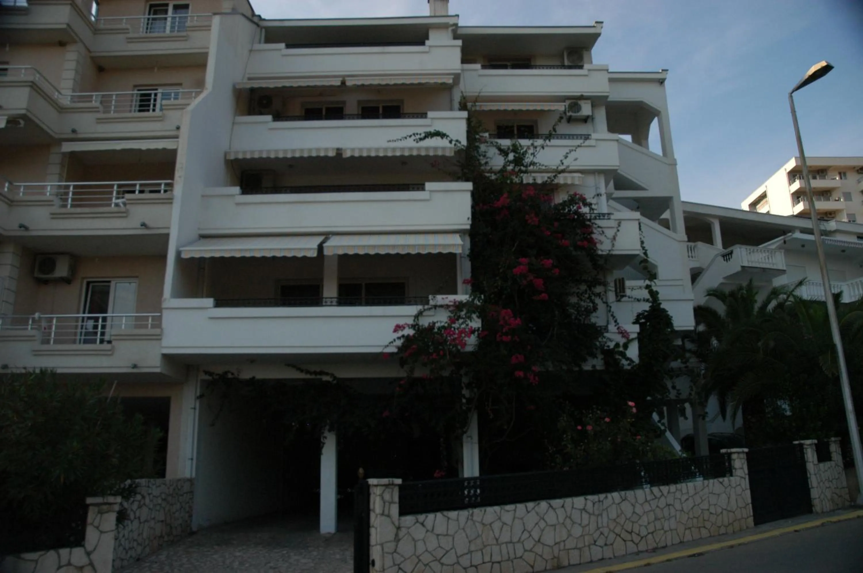 Property building in Villa Dulsinea