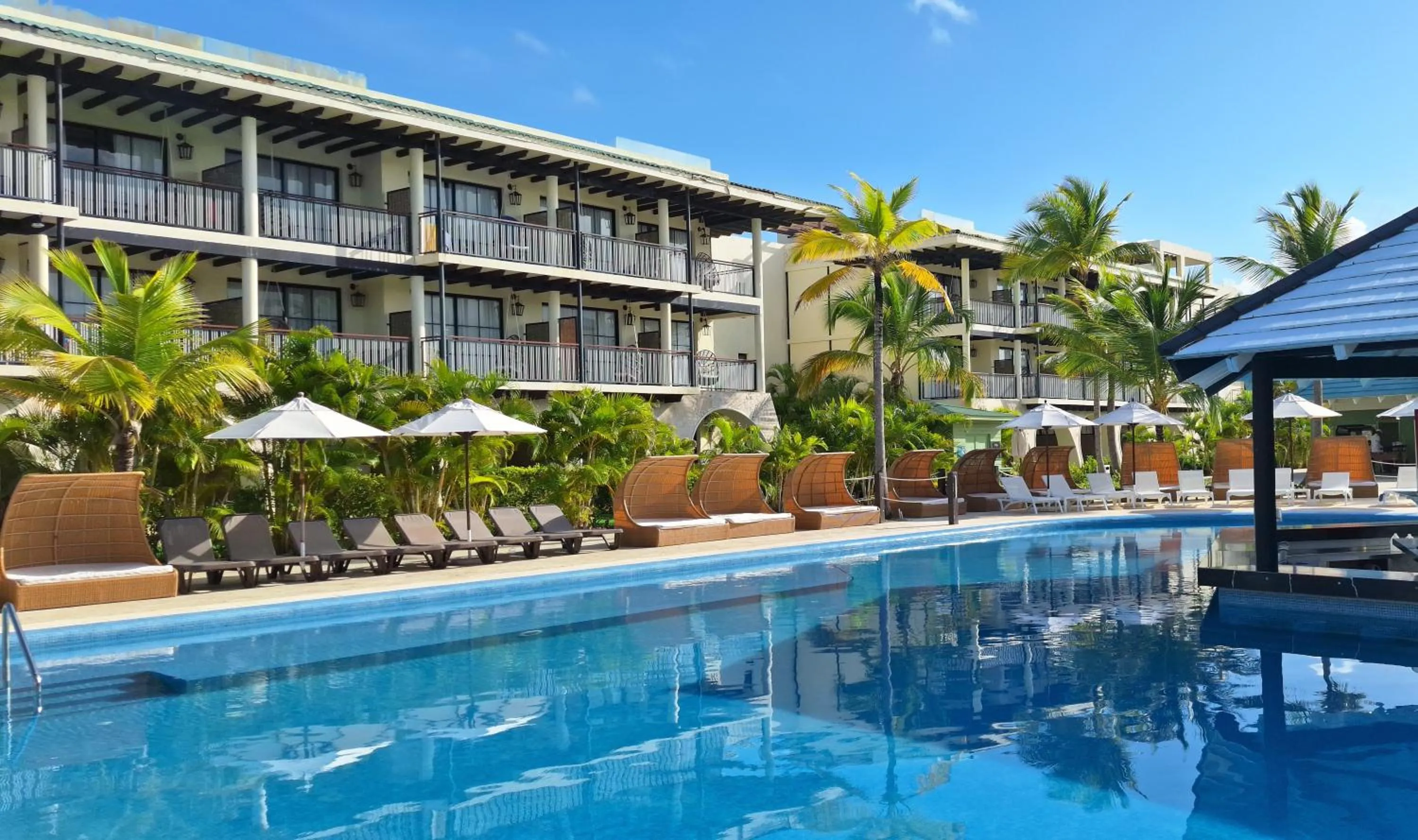 Swimming pool in El Beso Adults Only At Ocean El Faro - All Inclusive