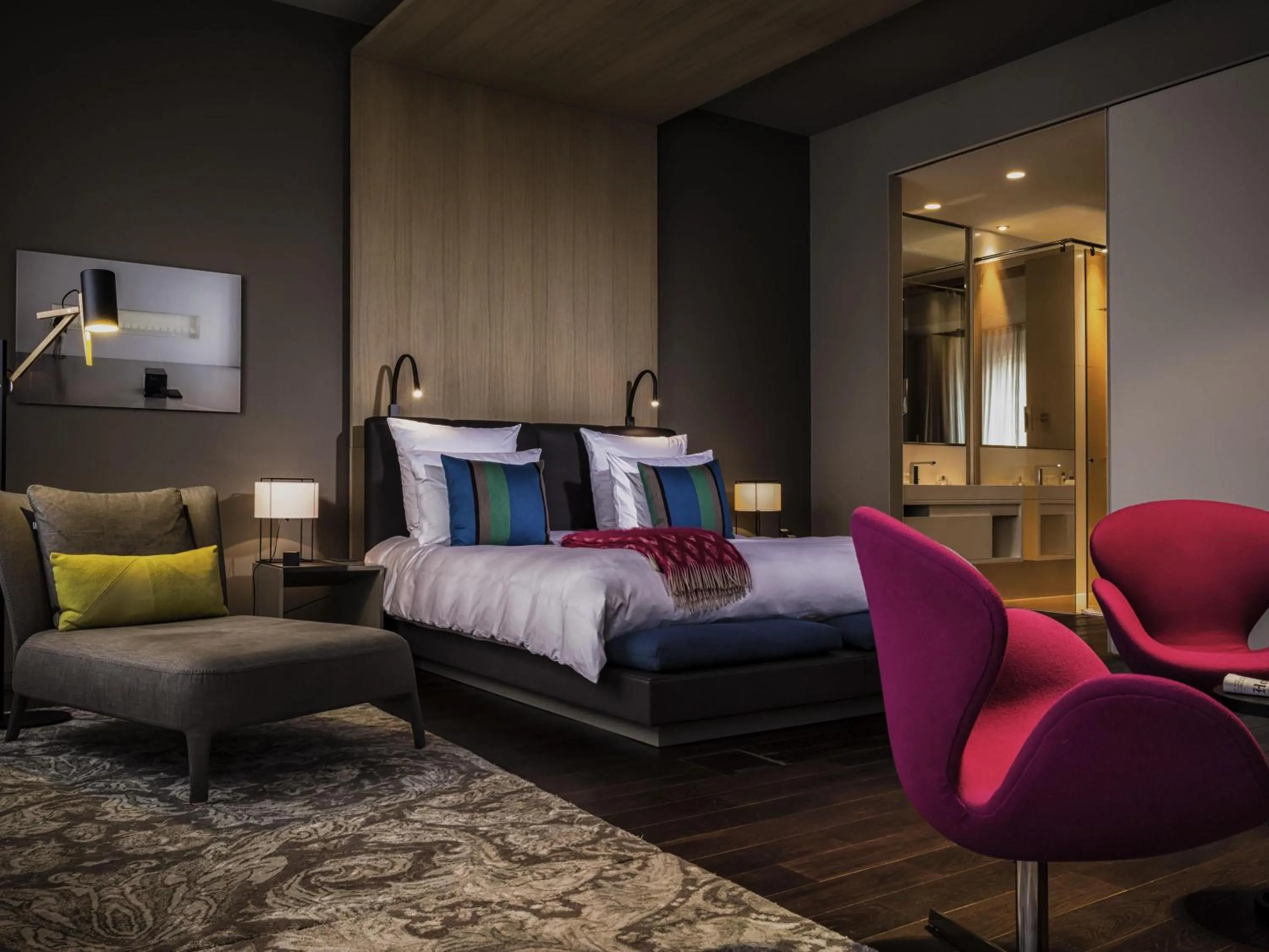 Property building, Bed in SO/ Berlin Das Stue