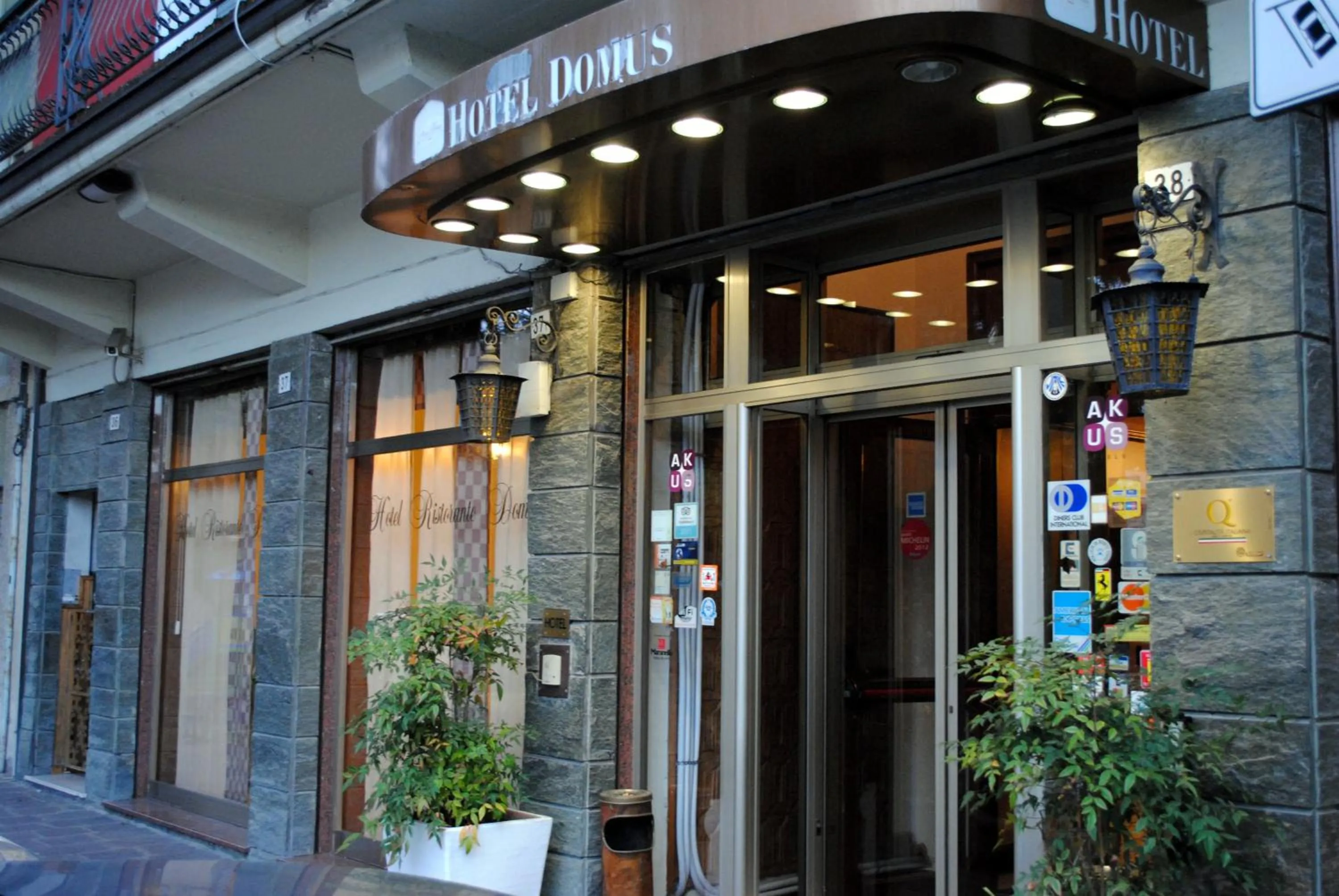 Facade/entrance in Hotel Domus
