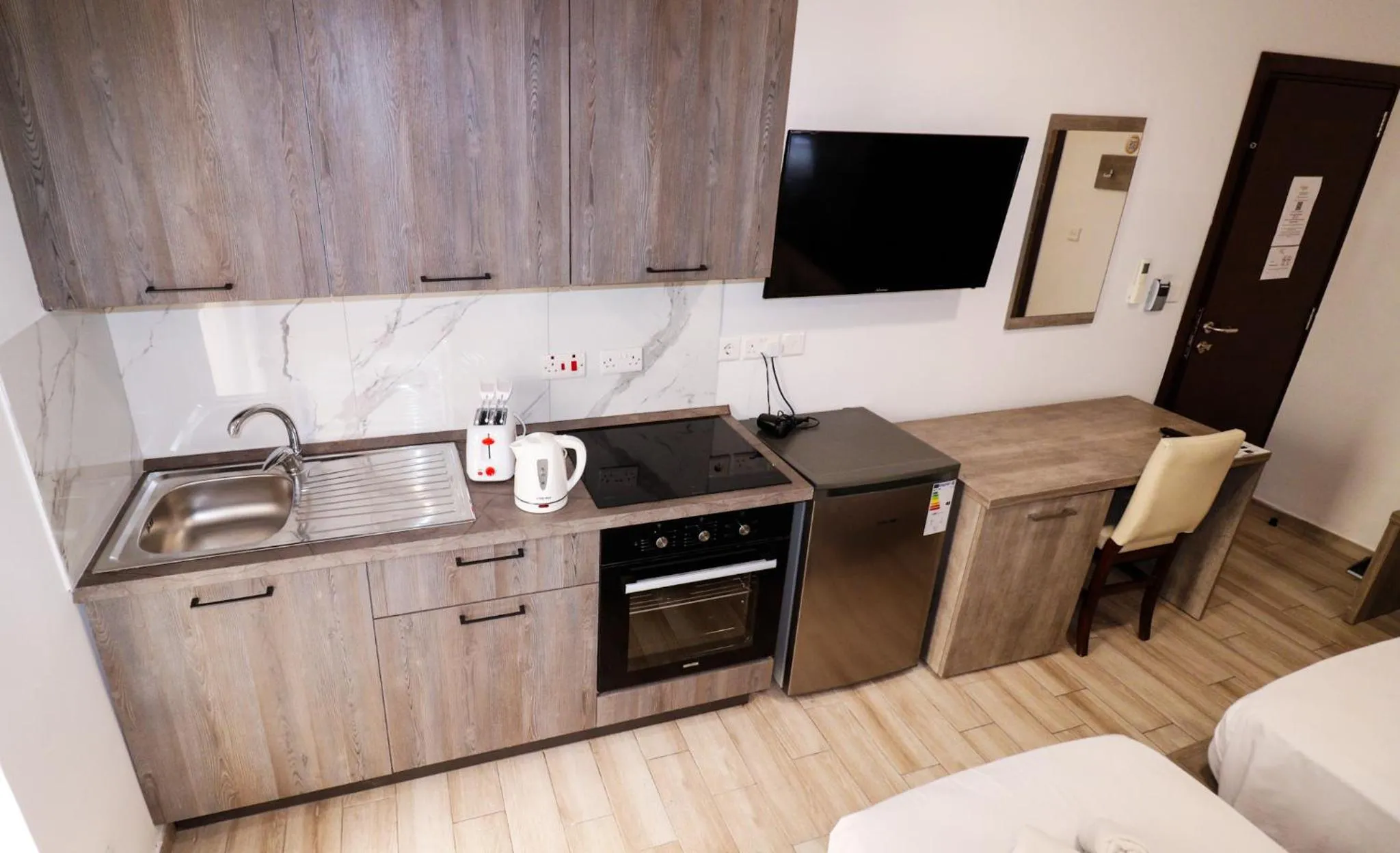 Napoli Suites Studios Aparthotel