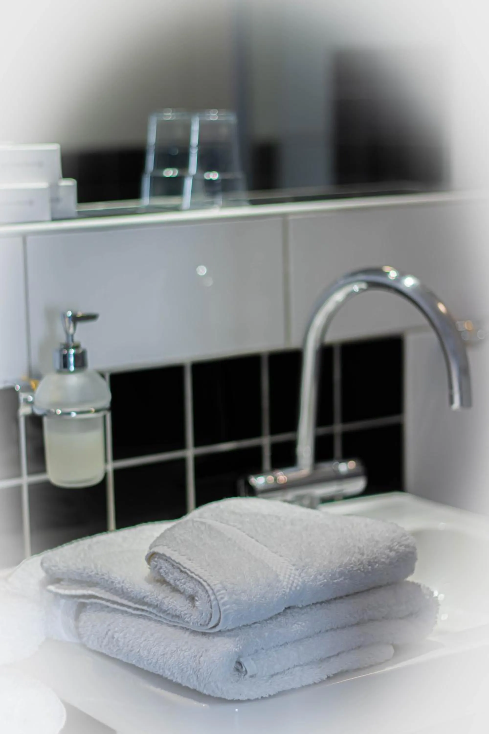 Bathroom in Hotel de Boegschroef