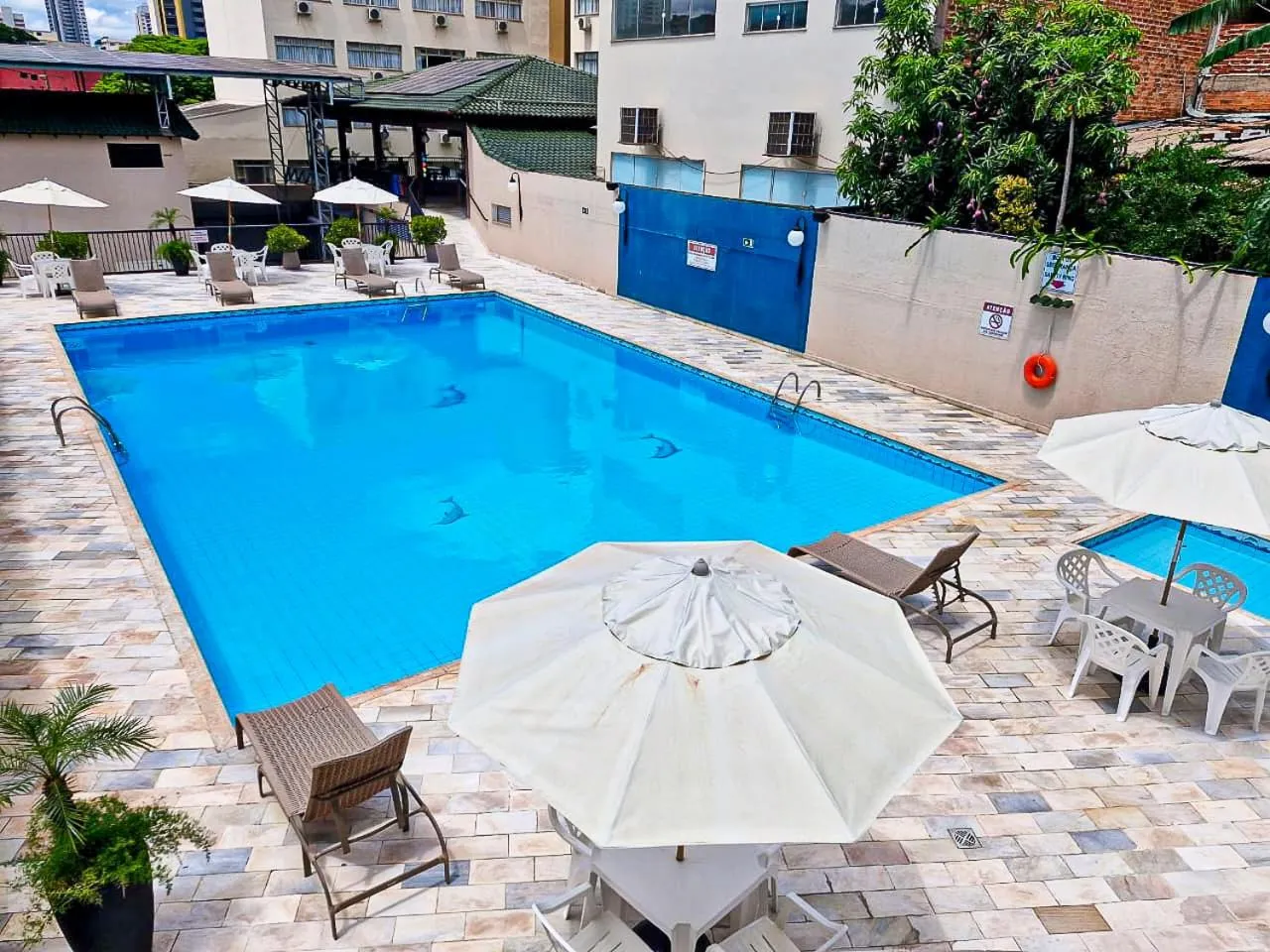 Swimming pool in San Rafael Comfort Class Hotel