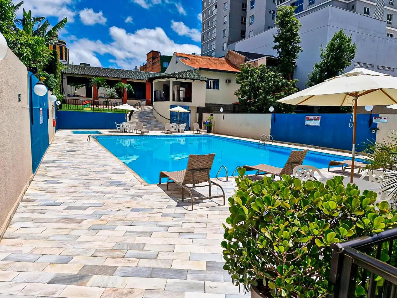 Swimming pool in San Rafael Comfort Class Hotel