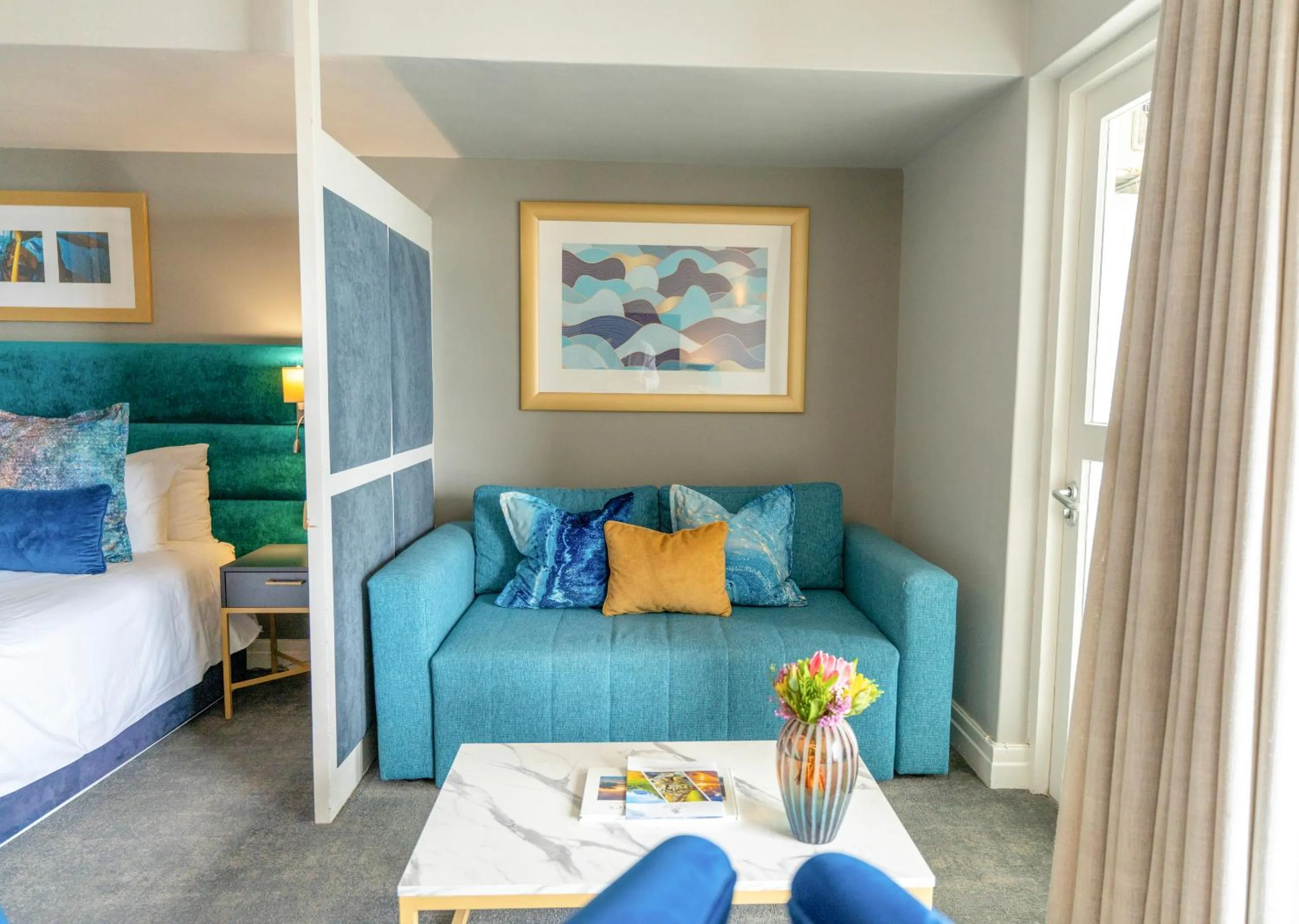 Bed in Peninsula All Suite Hotel by Dream Resorts