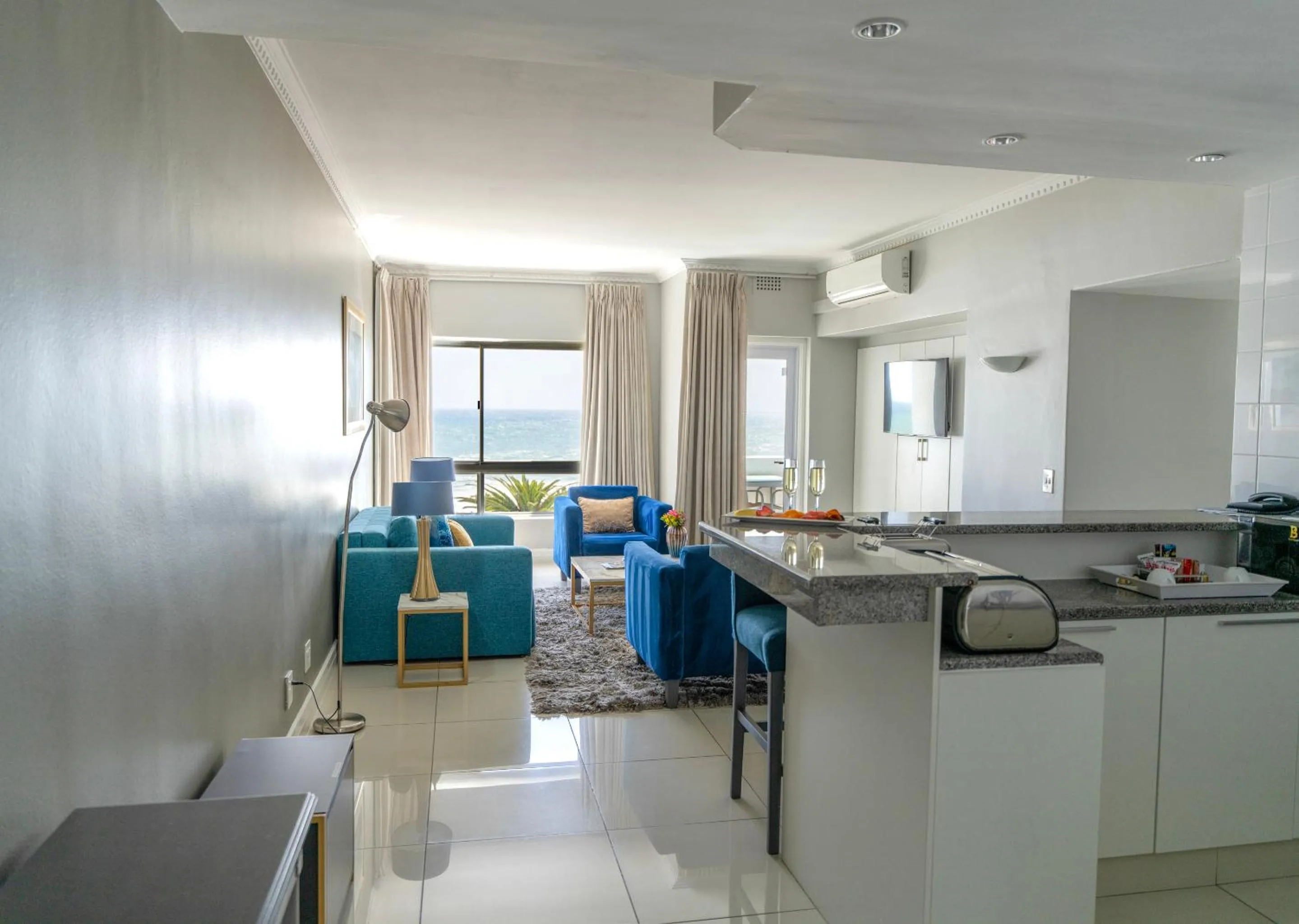 Kitchen or kitchenette in Peninsula All Suite Hotel by Dream Resorts