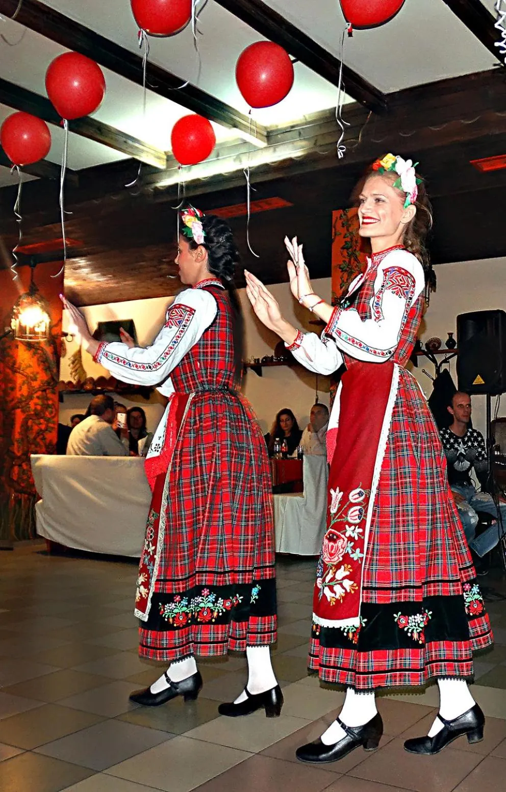 Restaurant/places to eat in Hotel Simona Complex