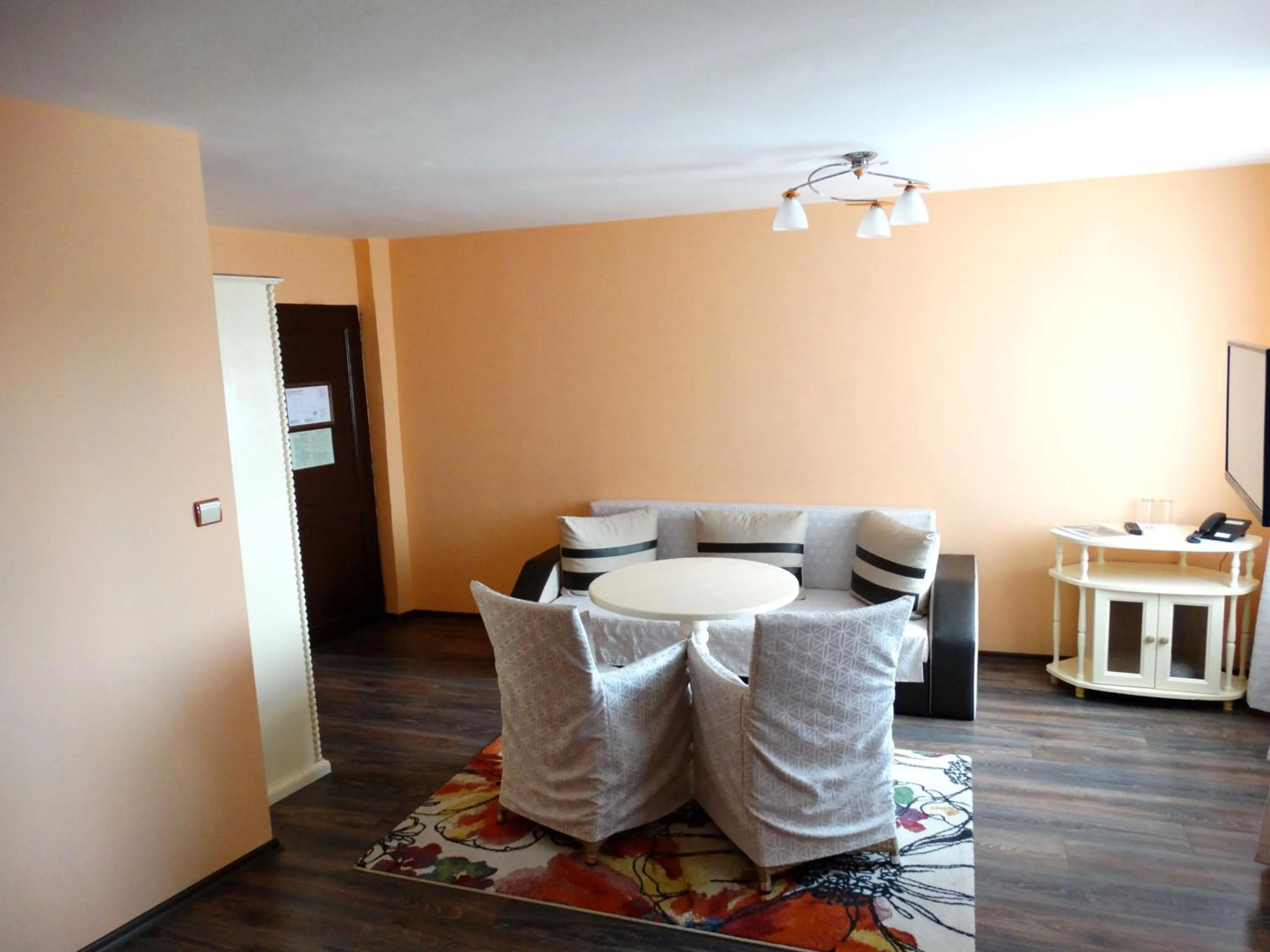 Photo of the whole room in Hotel Simona Complex