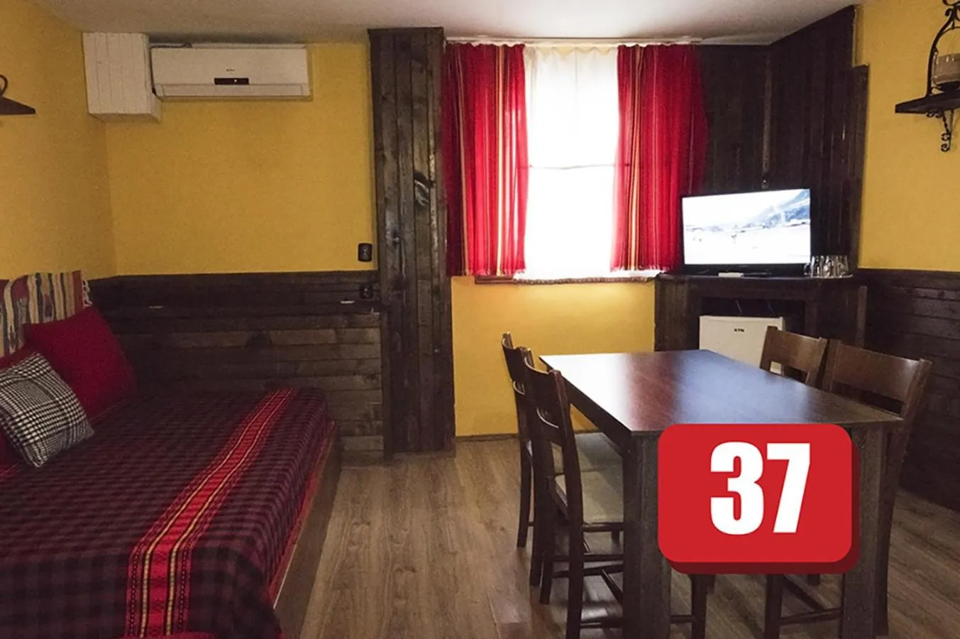 Bed in Hotel Simona Complex