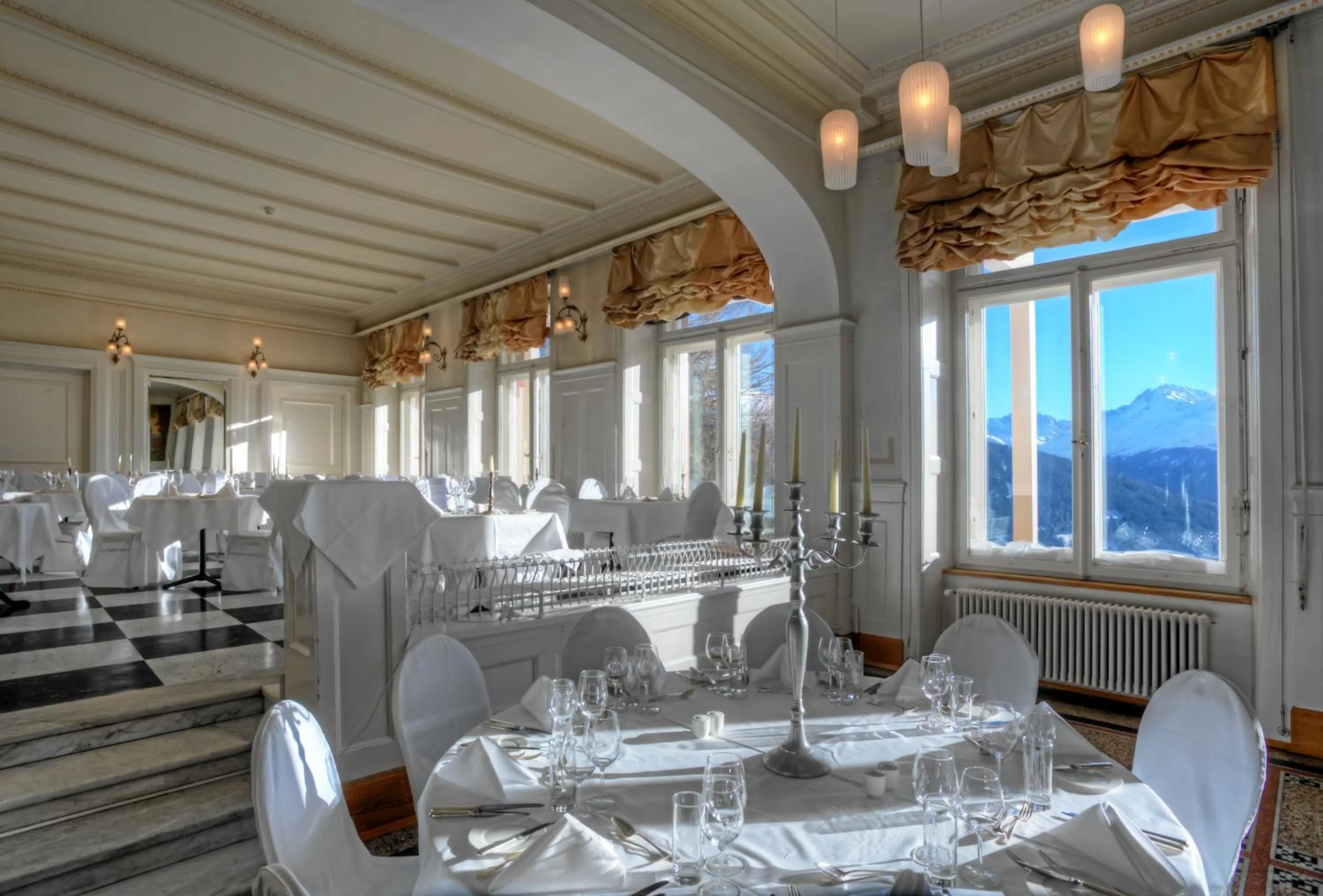 Restaurant/places to eat in Schatzalp Hotel