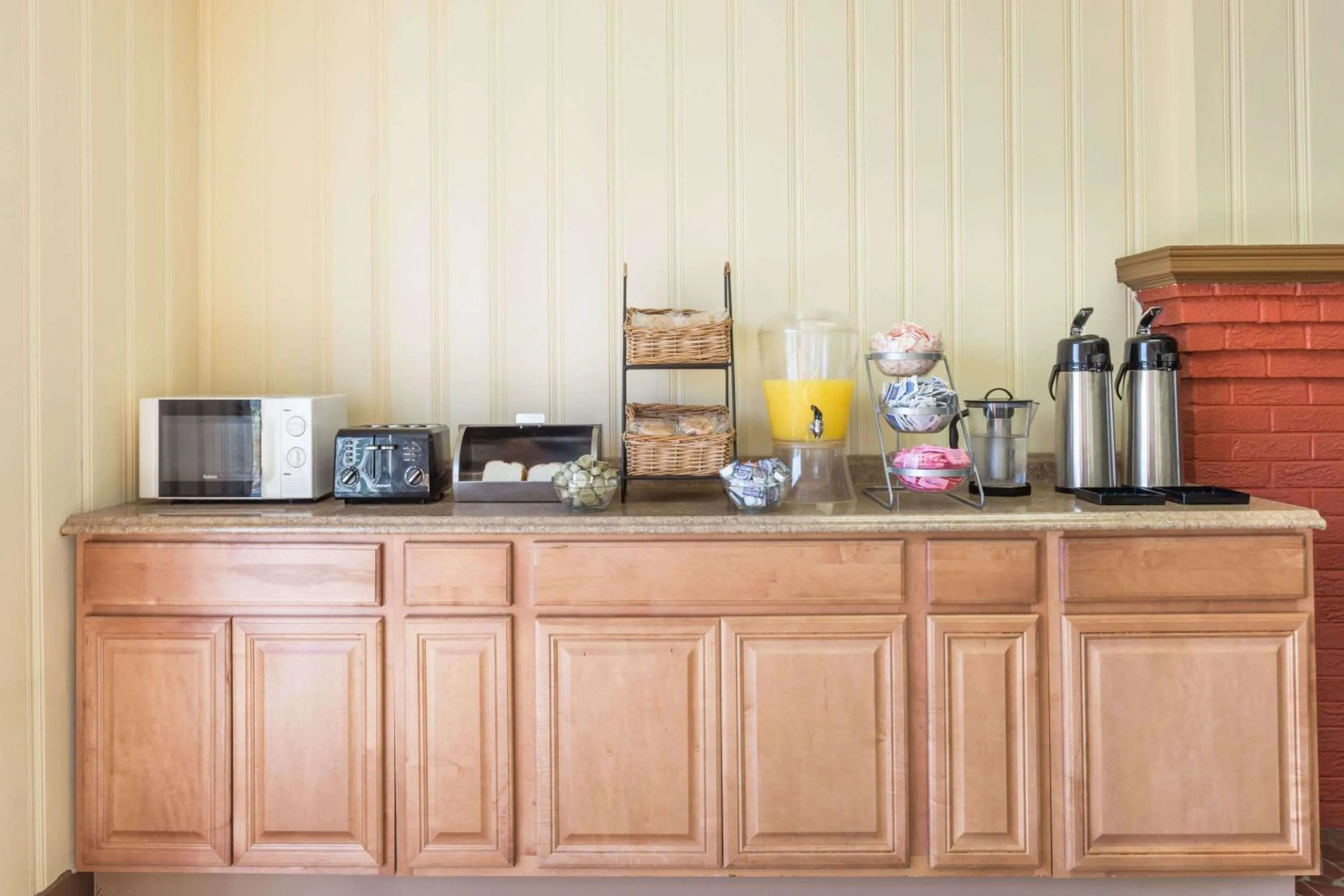 Other in Knights Inn Glen Allen