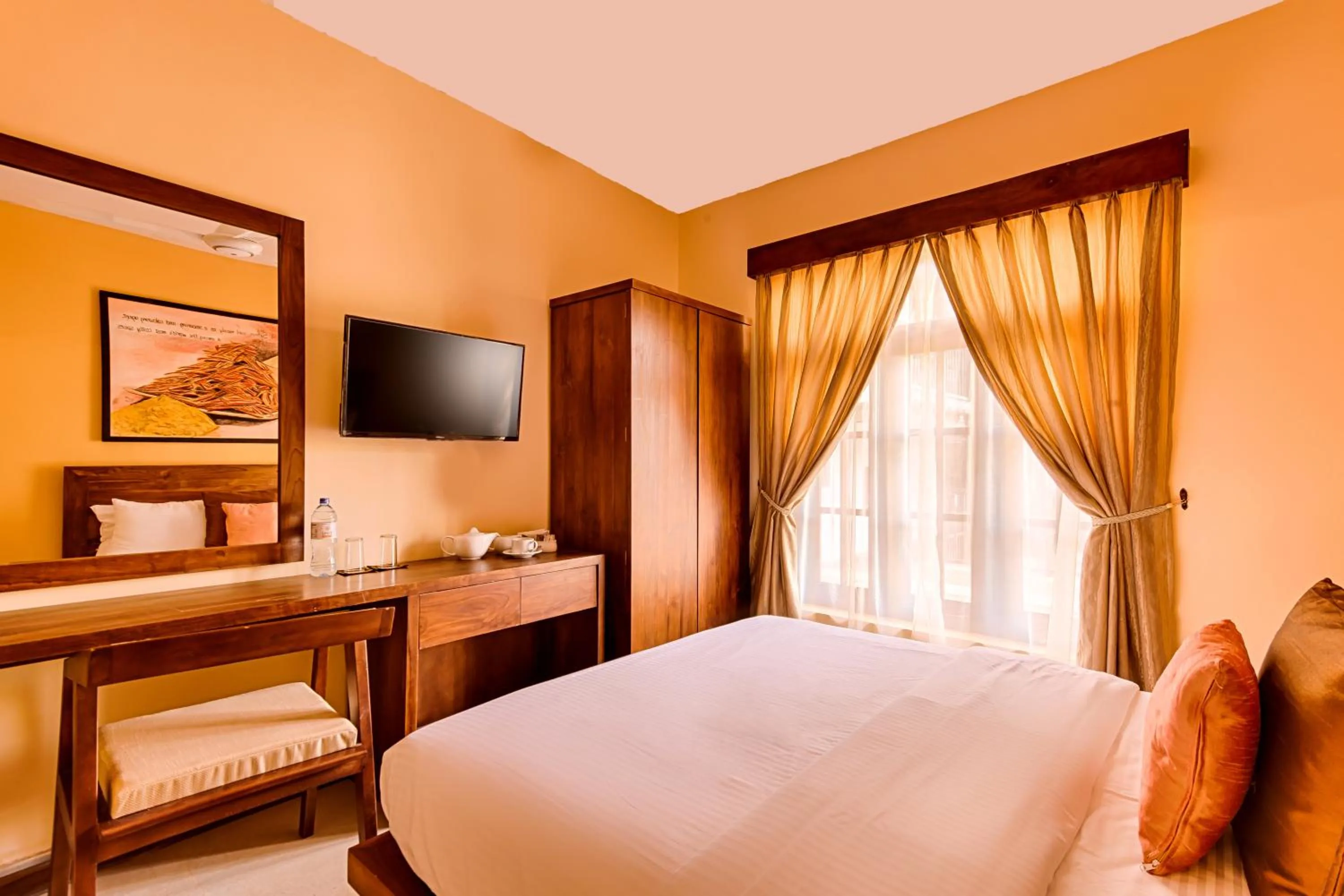 Communal lounge/ TV room, Bed in Spice Ella