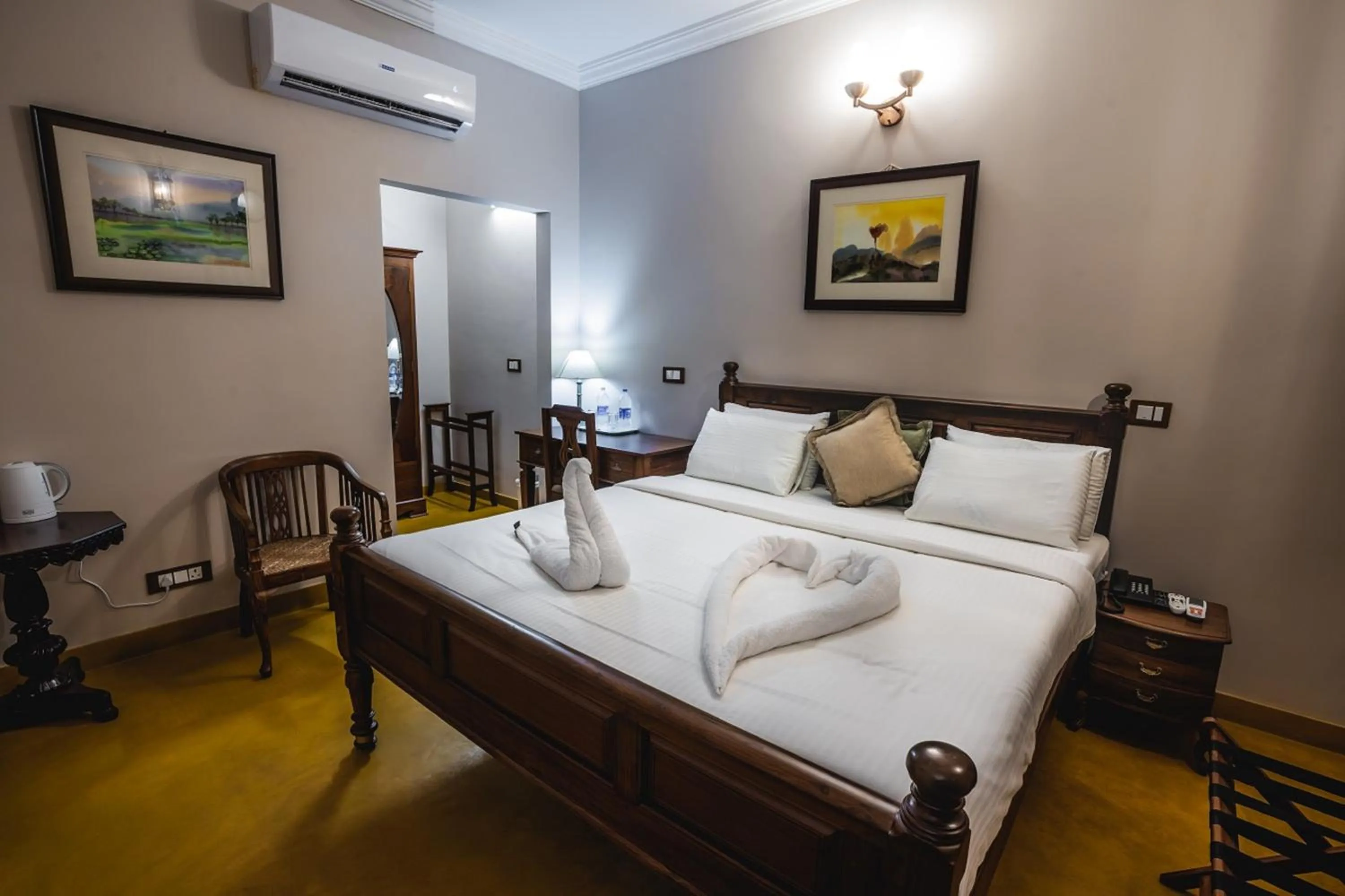 Photo of the whole room, Bed in 19VillaMira