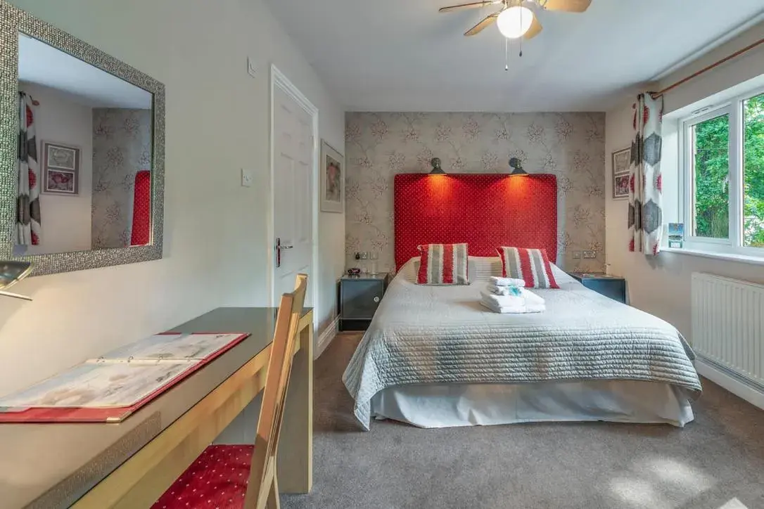 Double Room with Private Bathroom - single occupancy in Pretty Maid House B&B Double Room with Private Bathroom - single occupancy in Pretty Maid House B&B