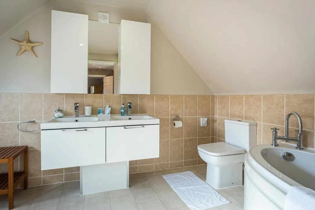 Bathroom in Pretty Maid House B&B