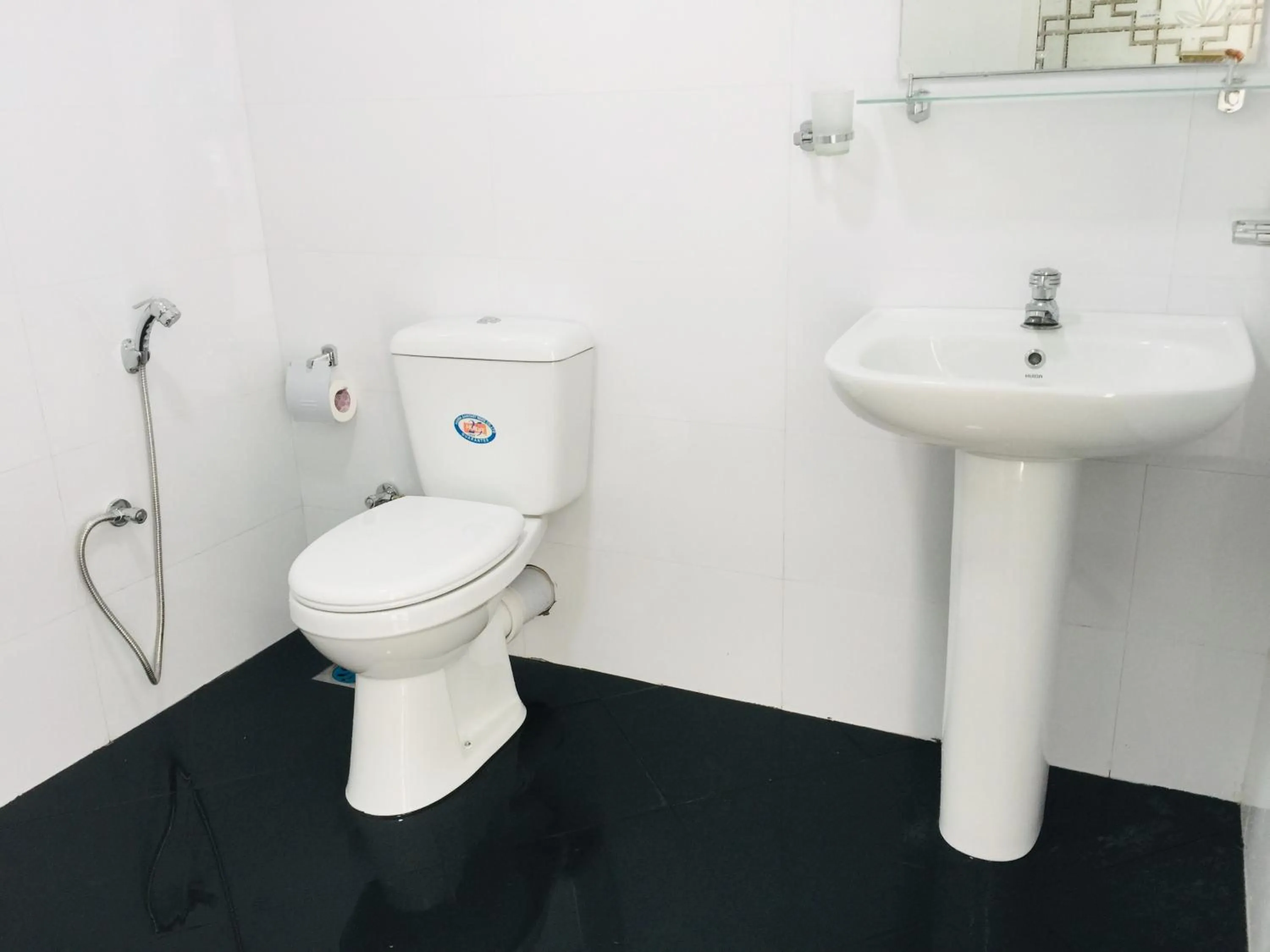 Single Room with Private External Bathroom - single occupancy in Summer Salt Hiriketiya
